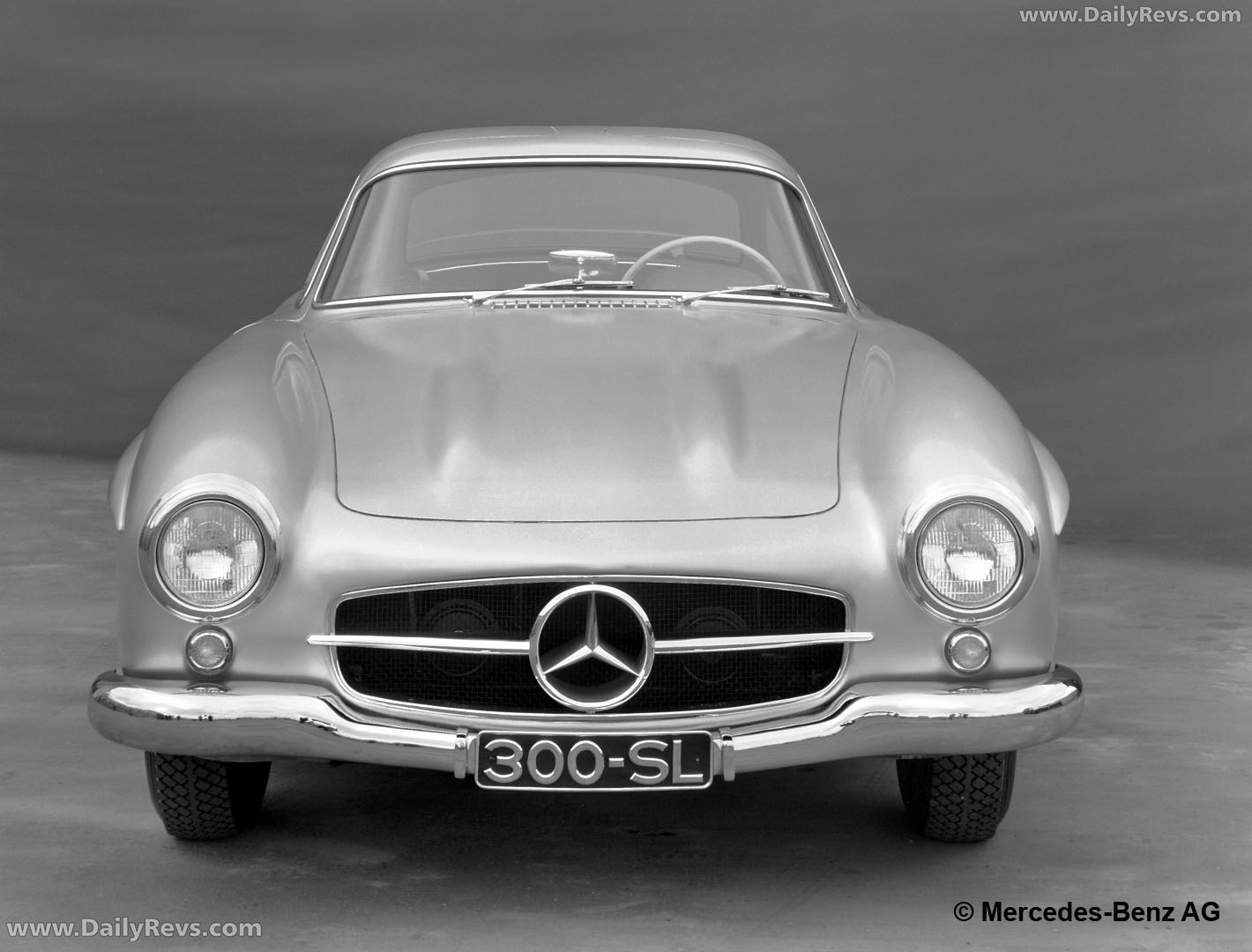1957 Mercedes-Benz 300 SL W198 Front View