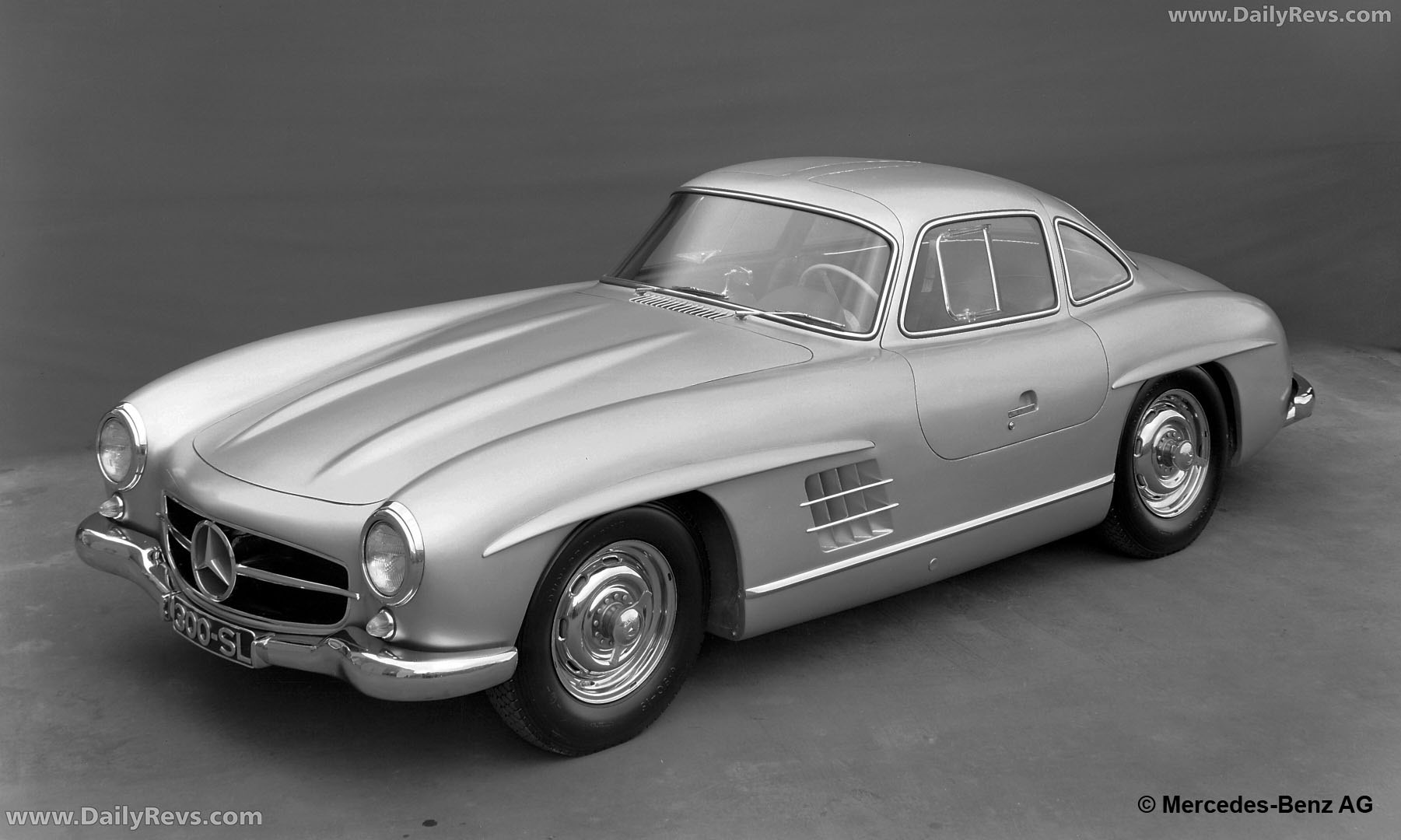 1957 Mercedes-Benz 300 SL W198 Front View