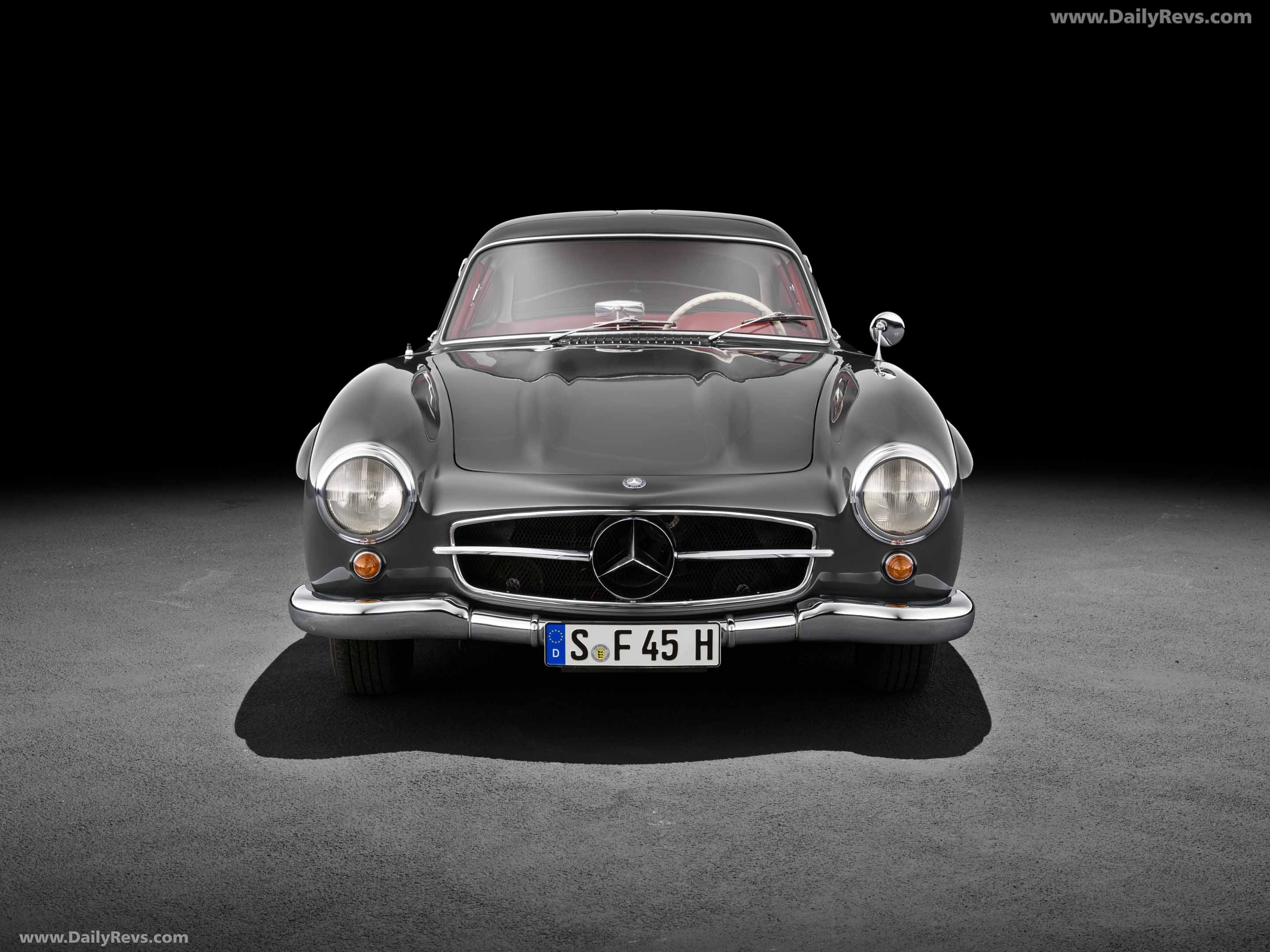 1957 Mercedes-Benz 300 SL W198 Front View