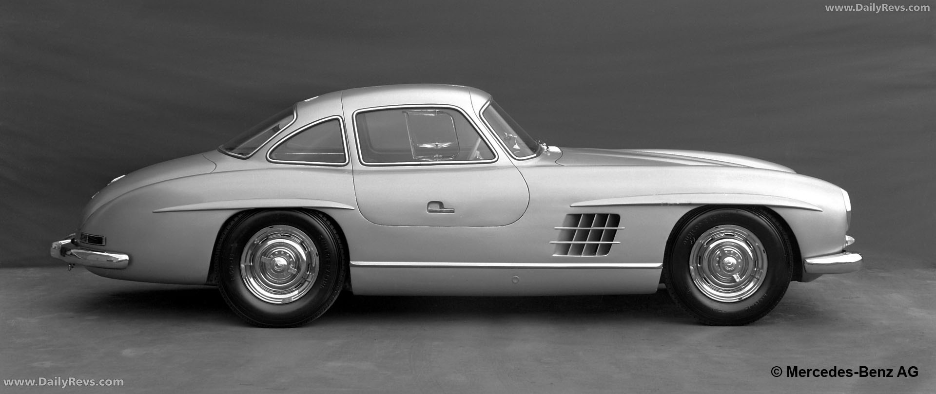 1957 Mercedes-Benz 300 SL W198 Side View