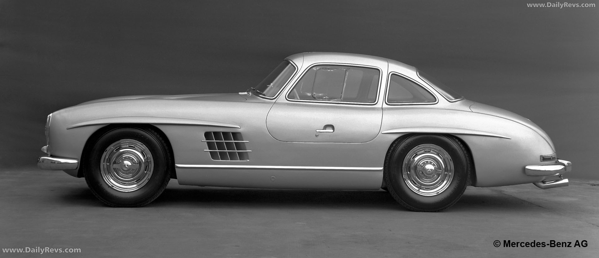1957 Mercedes-Benz 300 SL W198 Side View