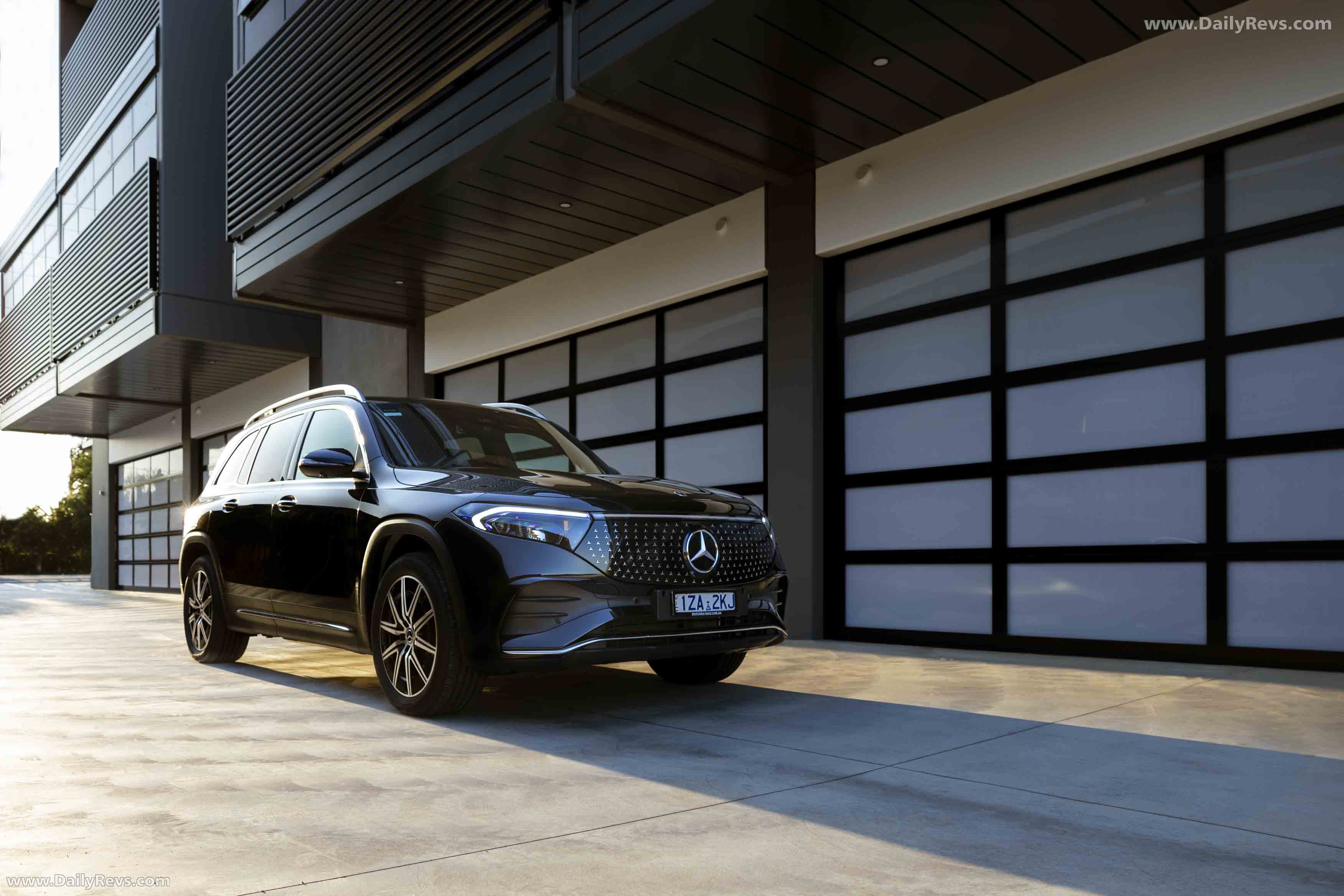 2025 Mercedes-Benz EQB Plus City Edition H243 Front View