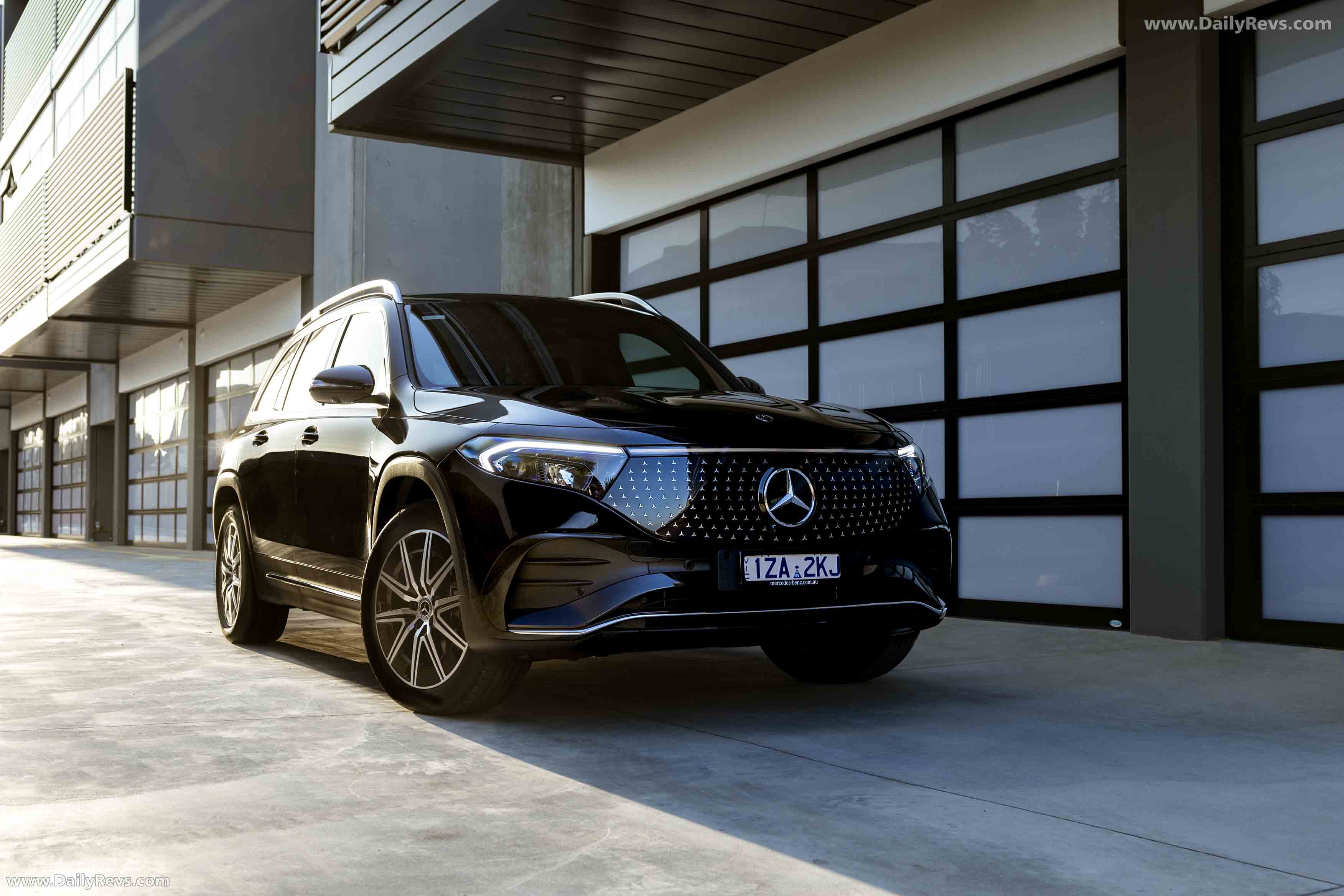 2025 Mercedes-Benz EQB Plus City Edition H243 Front View