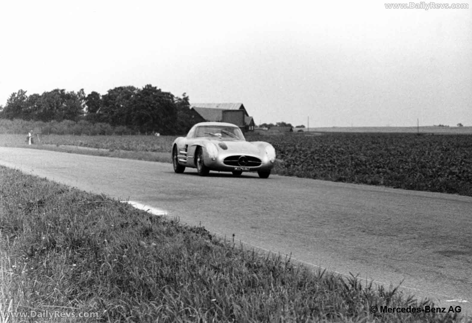 1955 Mercedes-Benz 300 SLR W196 S Front View