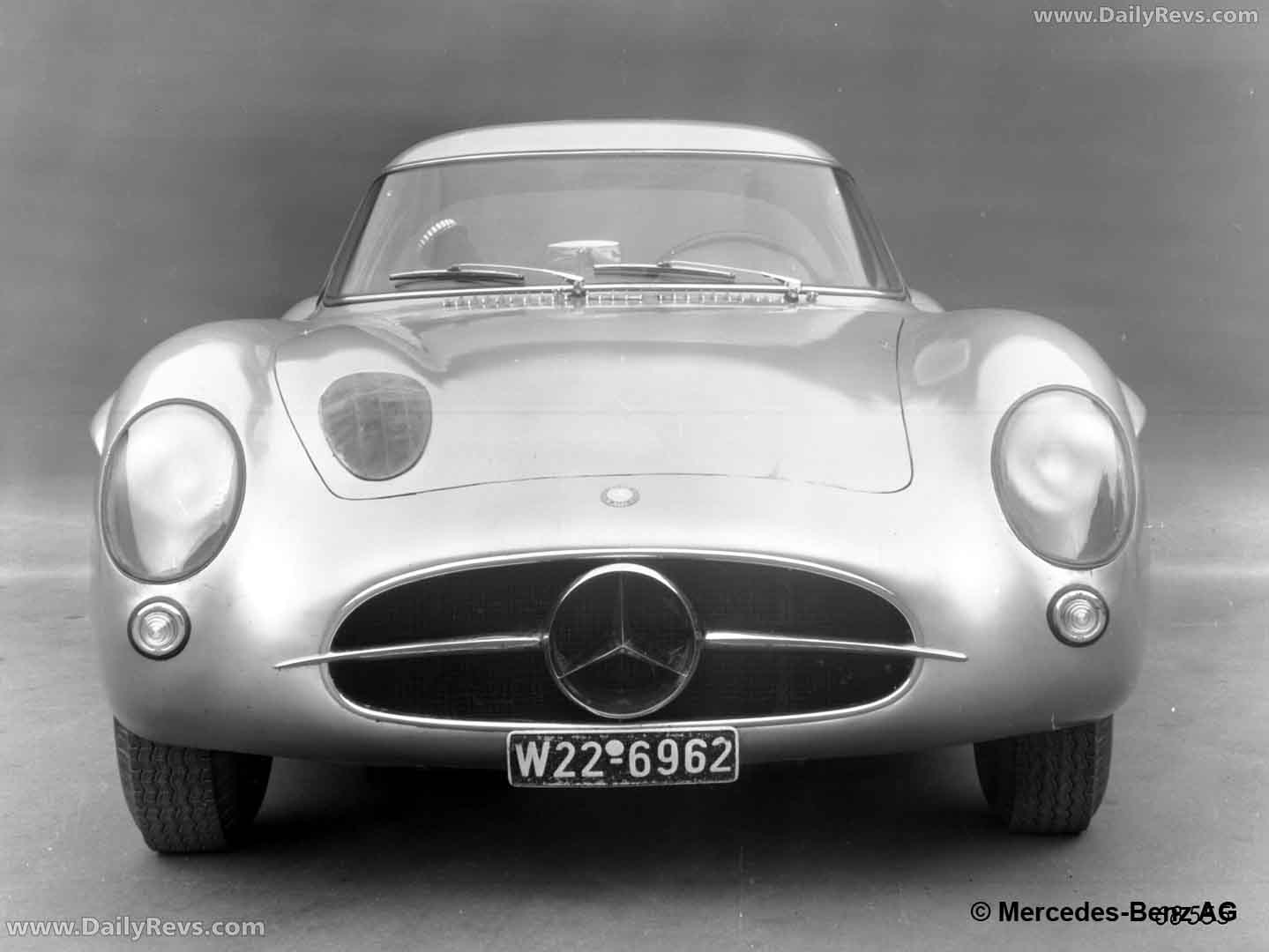 1955 Mercedes-Benz 300 SLR W196 S Front View