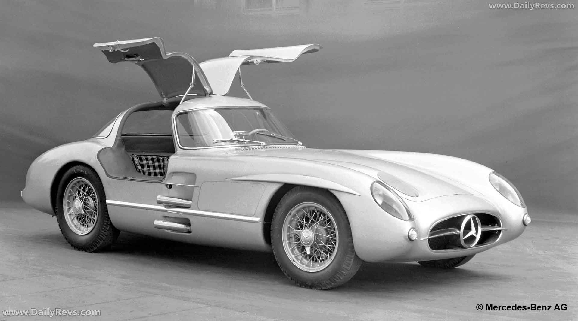 1955 Mercedes-Benz 300 SLR W196 S Front View