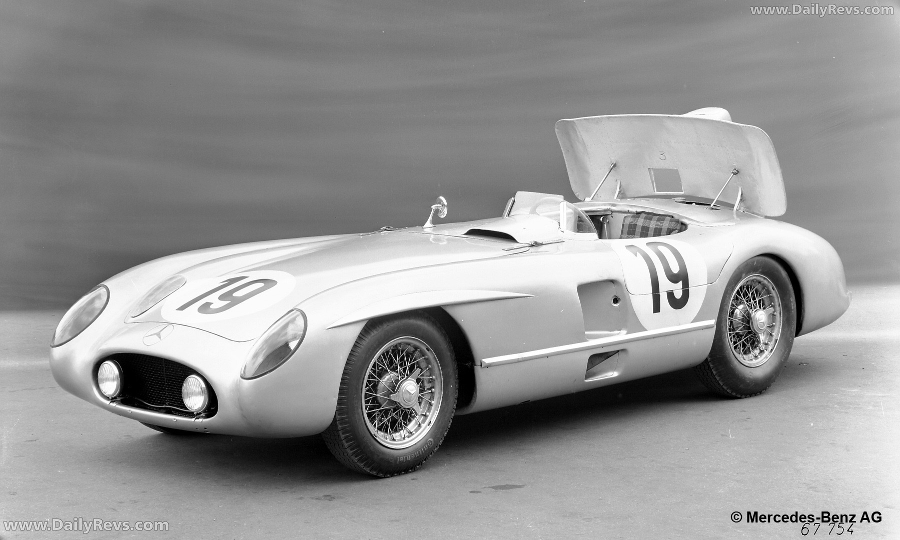1955 Mercedes-Benz 300 SLR W196 S Front View
