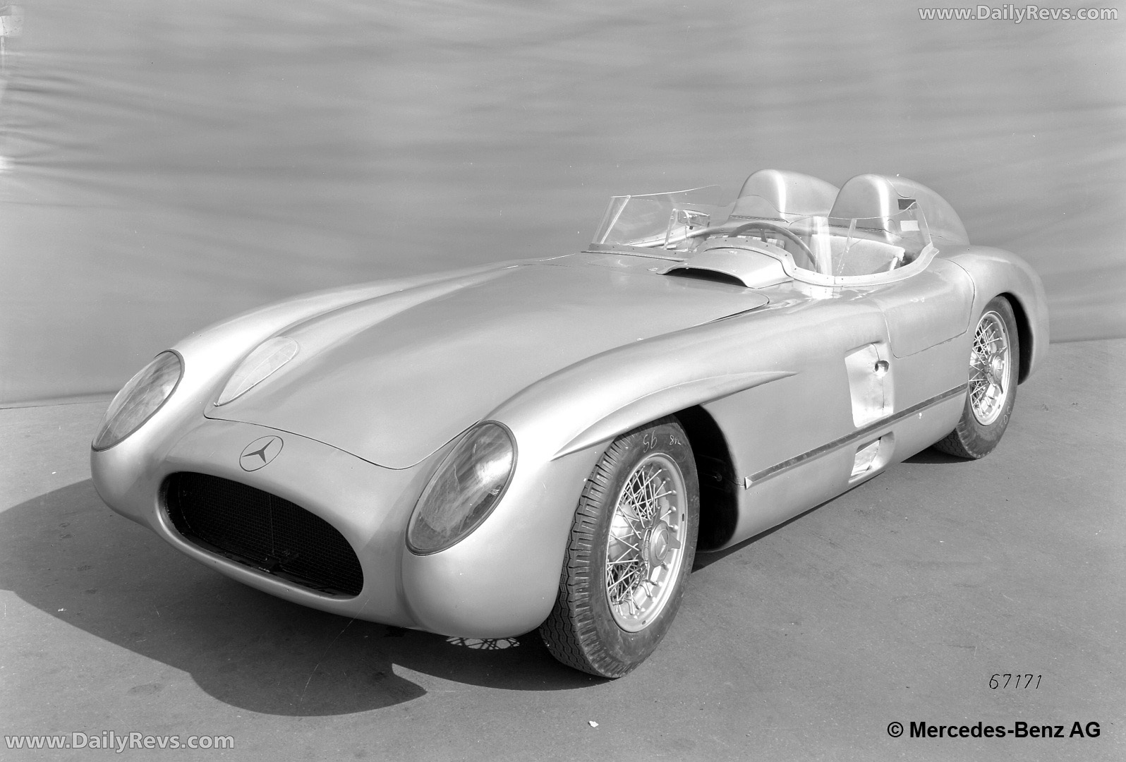 1955 Mercedes-Benz 300 SLR W196 S Front View