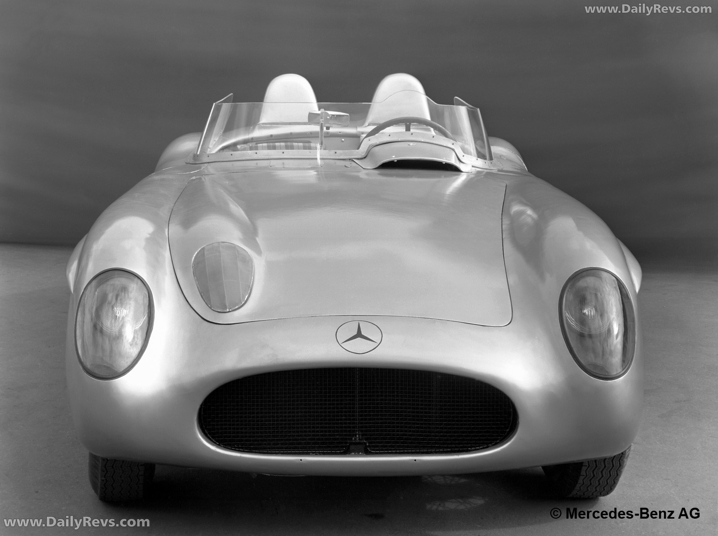 1955 Mercedes-Benz 300 SLR W196 S Front View