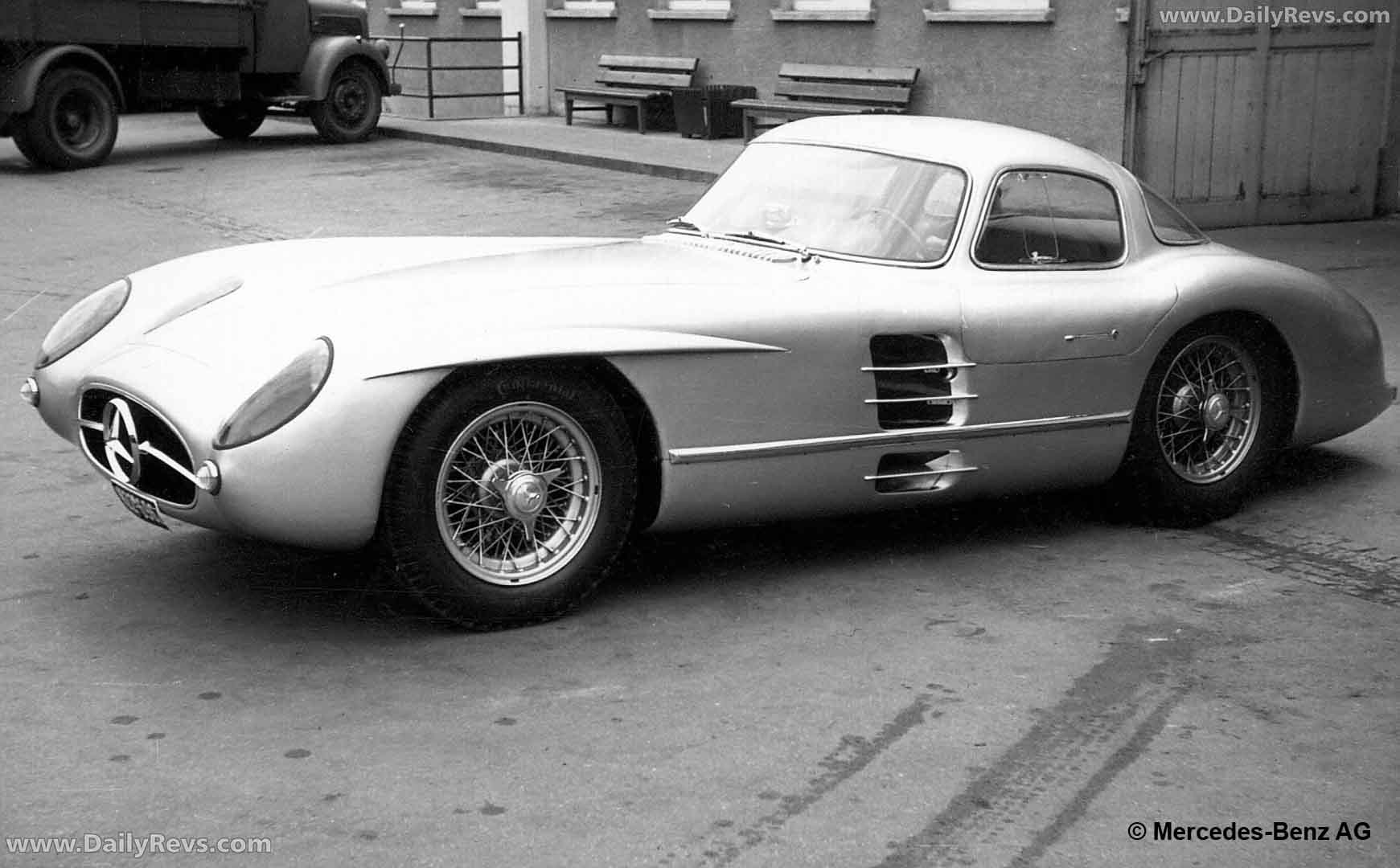 1955 Mercedes-Benz 300 SLR W196 S Side View