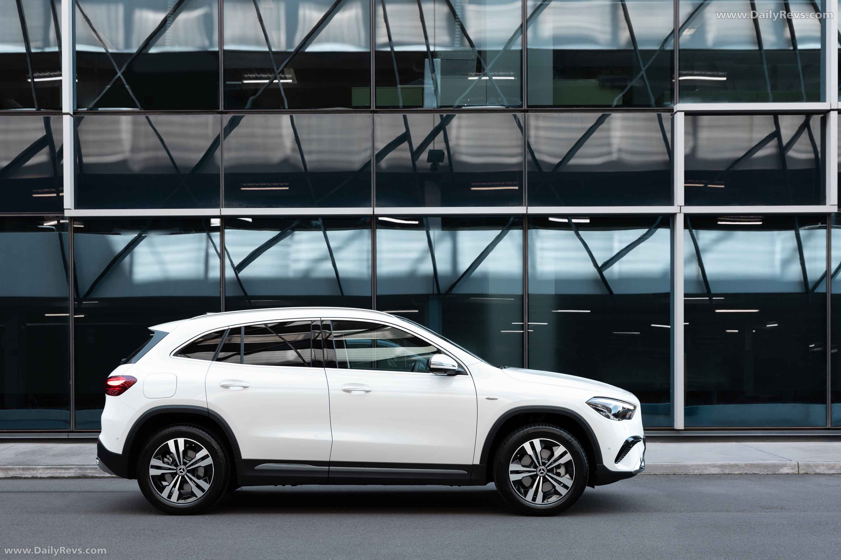 2025 Mercedes-Benz GLA 250e H247 Australian Version Side View