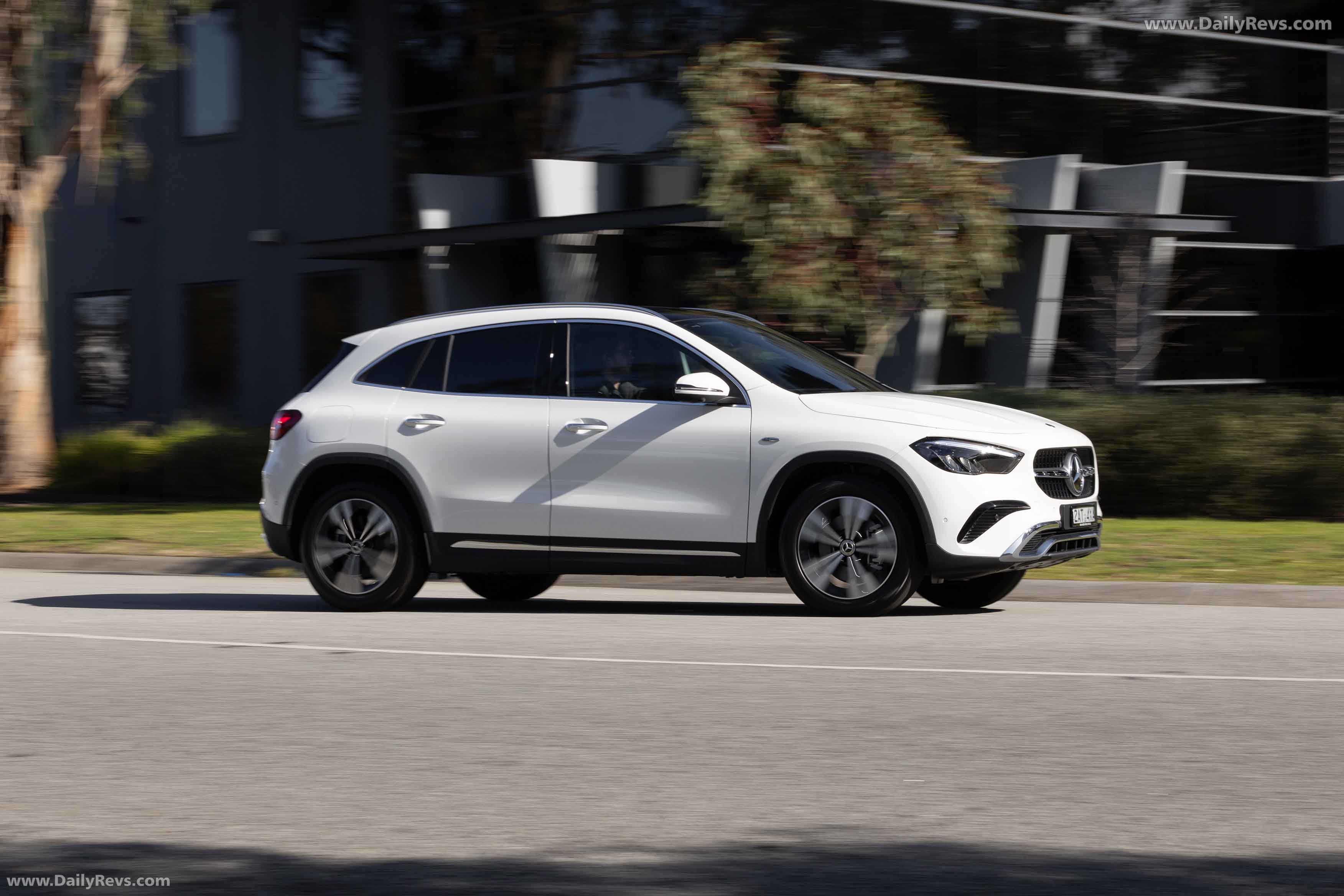 2025 Mercedes-Benz GLA 250e H247 Australian Version Side View