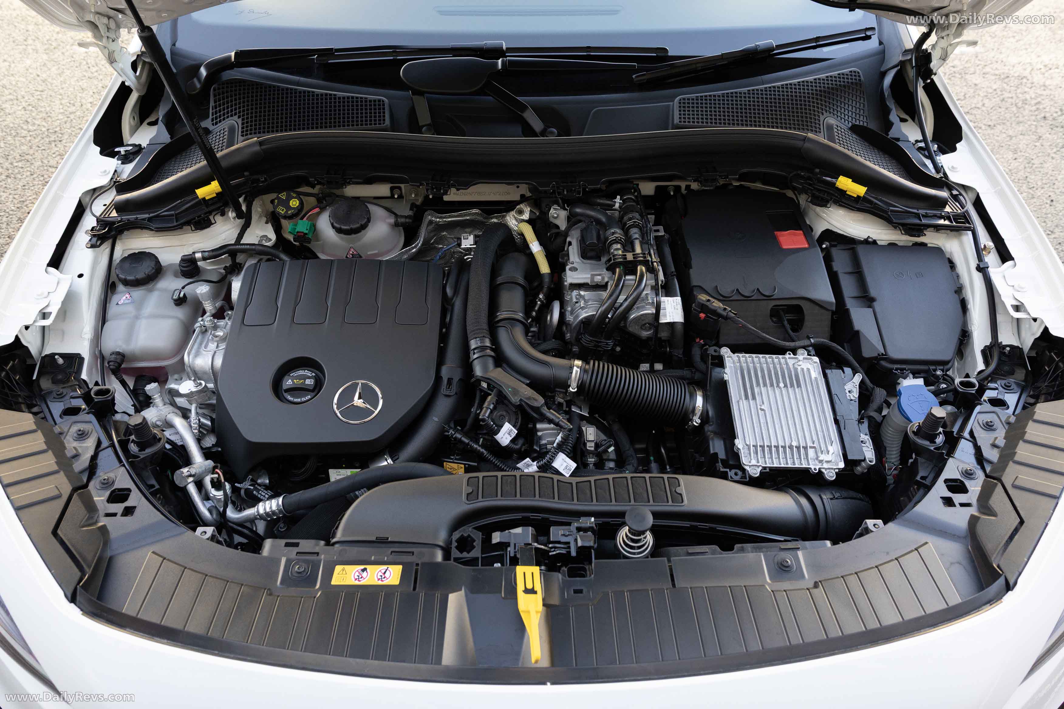 2025 Mercedes-Benz GLA 250e H247 Australian Version Engine