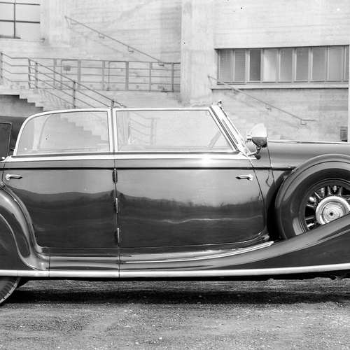 1931 Mercedes-Benz 770 Grand Mercedes Cabriolet W07 Side View