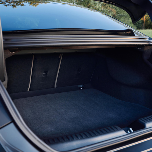 2026 Mercedes-Benz CLA EQ MANUFAKTUR C118 Cosmos Black Magno Interior