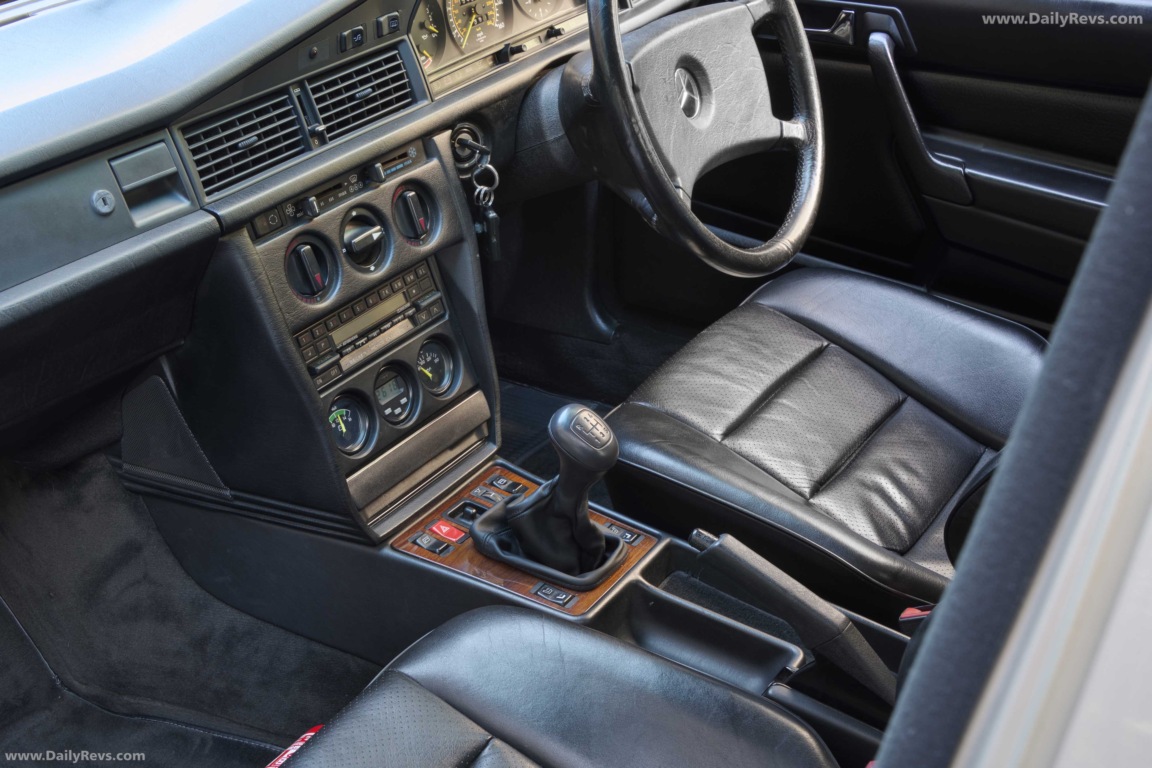 1985 Mercedes-Benz 190E 2.3-16 W201 Interior