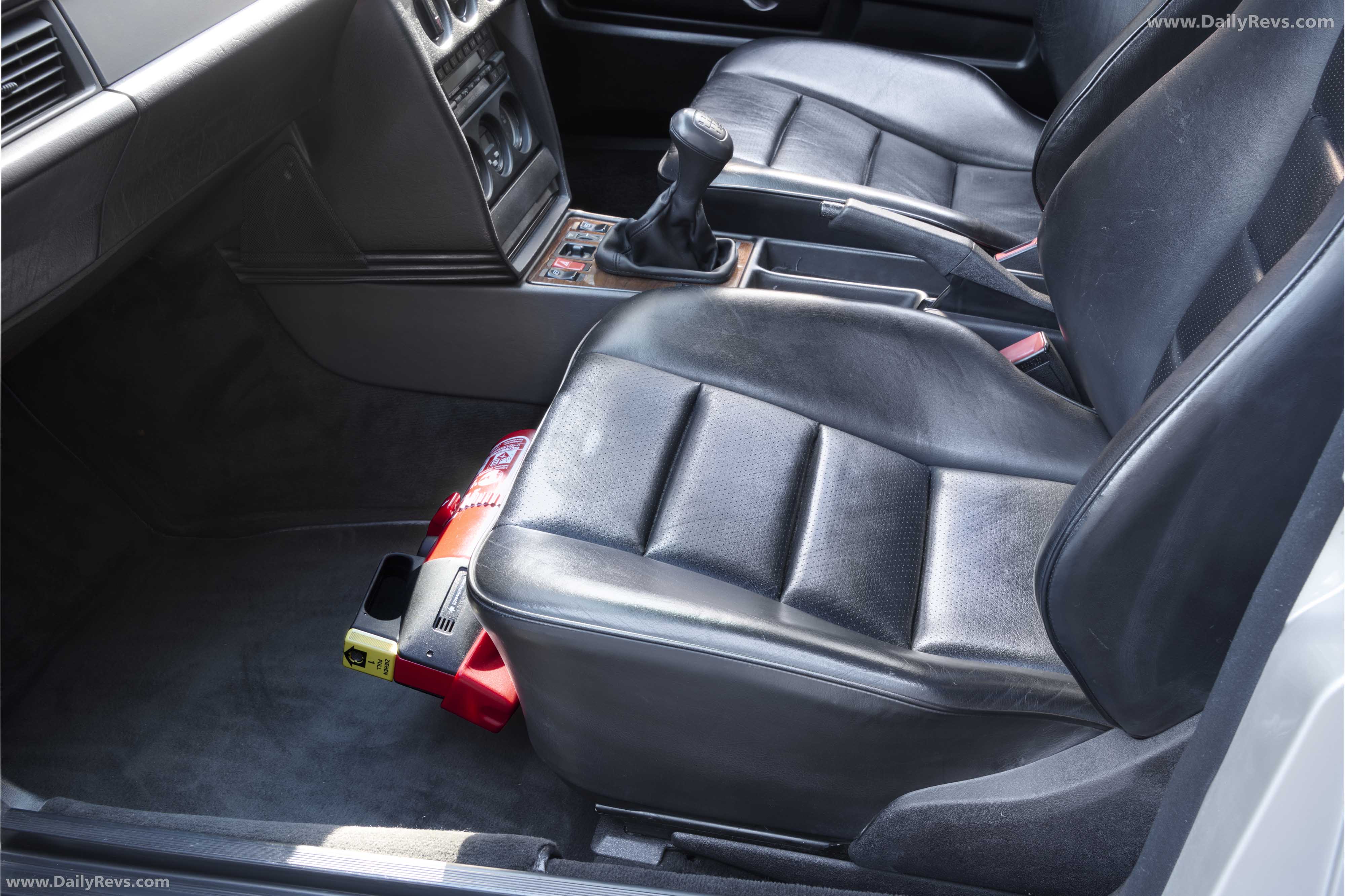 1985 Mercedes-Benz 190E 2.3-16 W201 Interior
