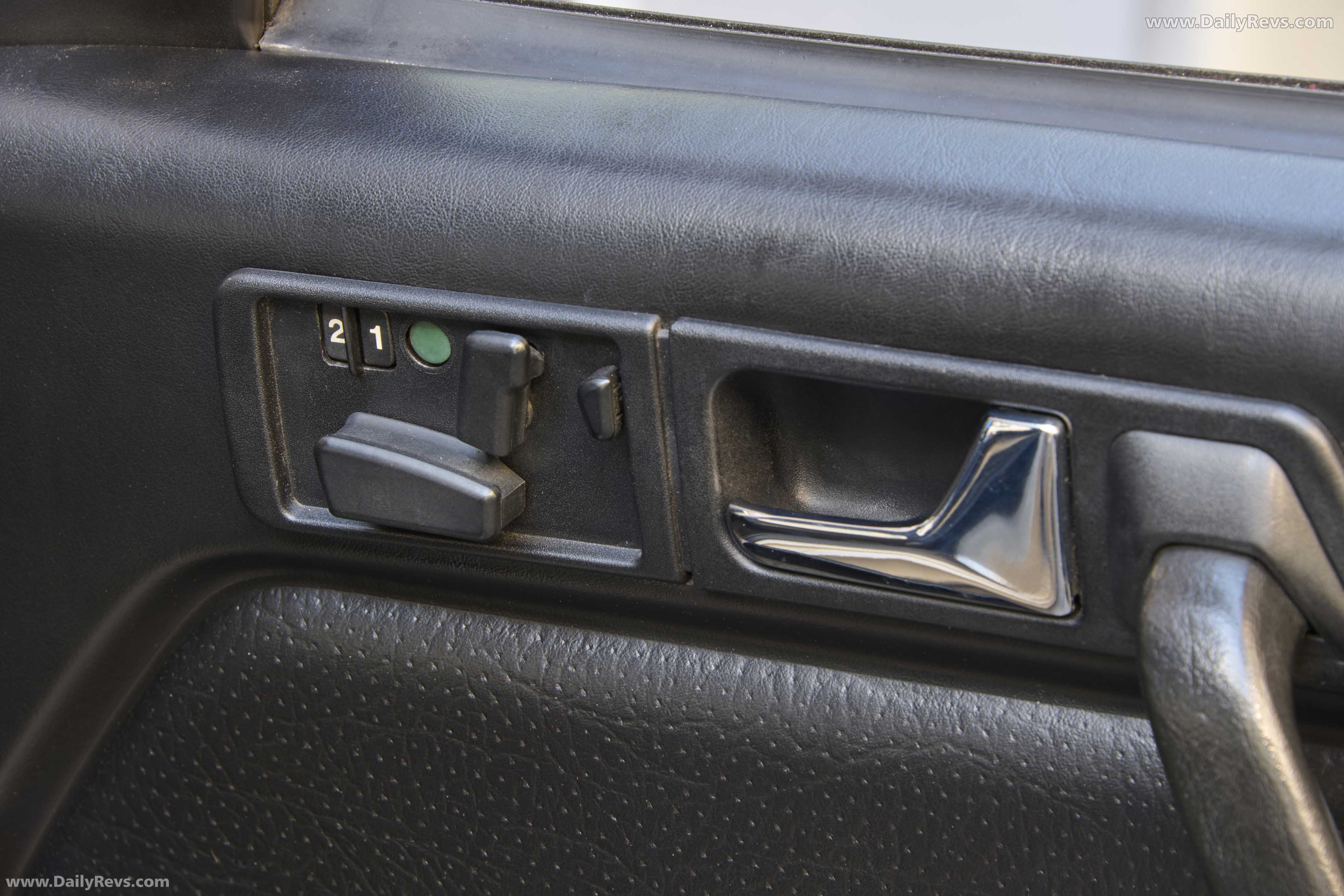 1985 Mercedes-Benz 190E 2.3-16 W201 Interior