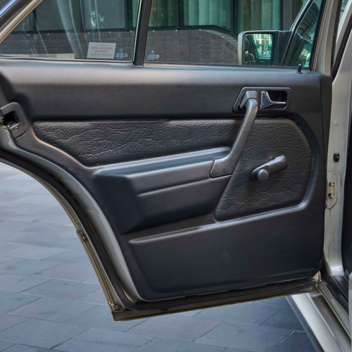1985 Mercedes-Benz 190E 2.3-16 W201 Interior