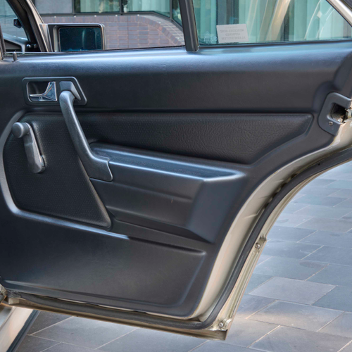1985 Mercedes-Benz 190E 2.3-16 W201 Interior