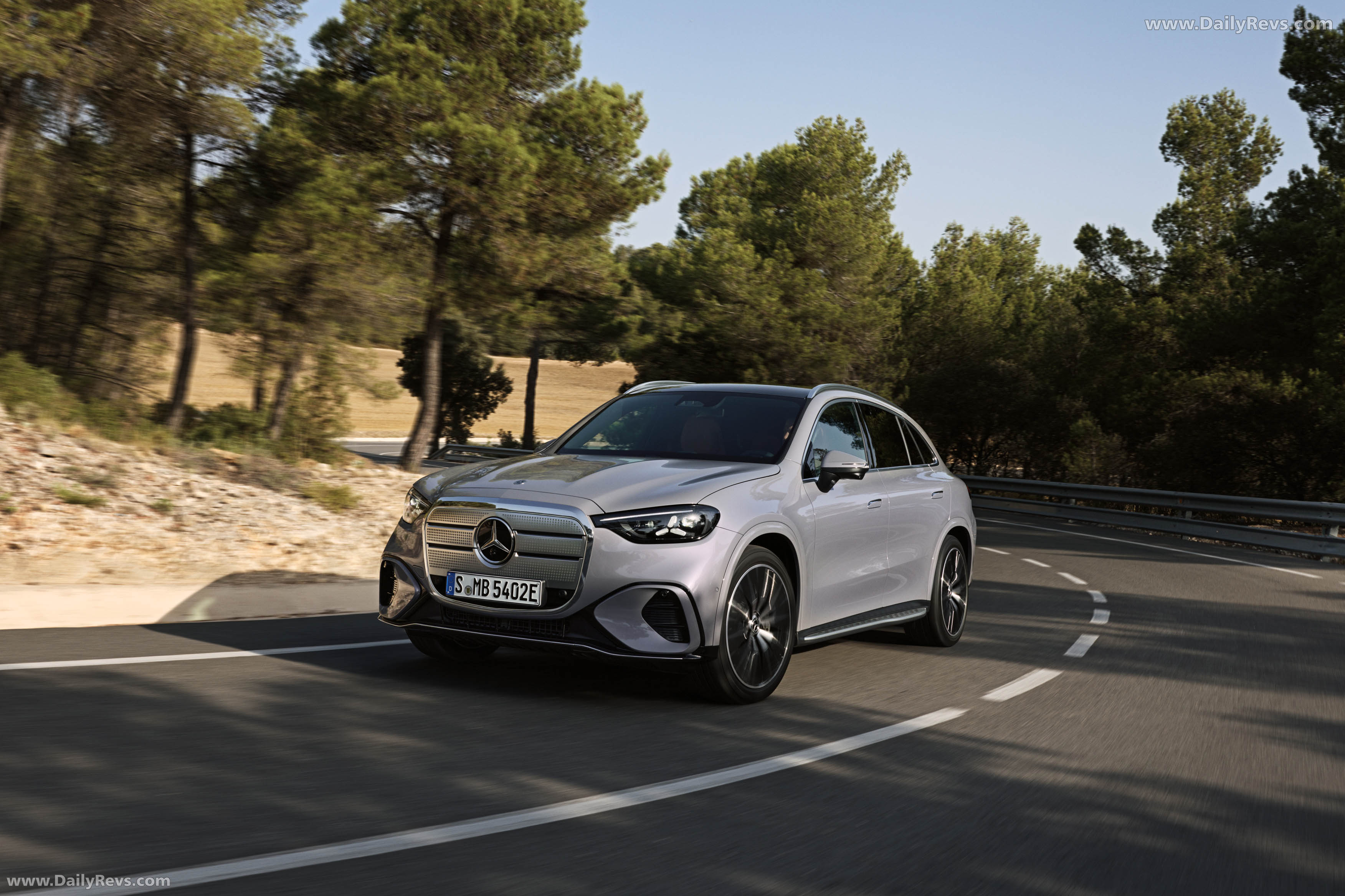 2026 Mercedes-Benz GLC EQ X254 Front View