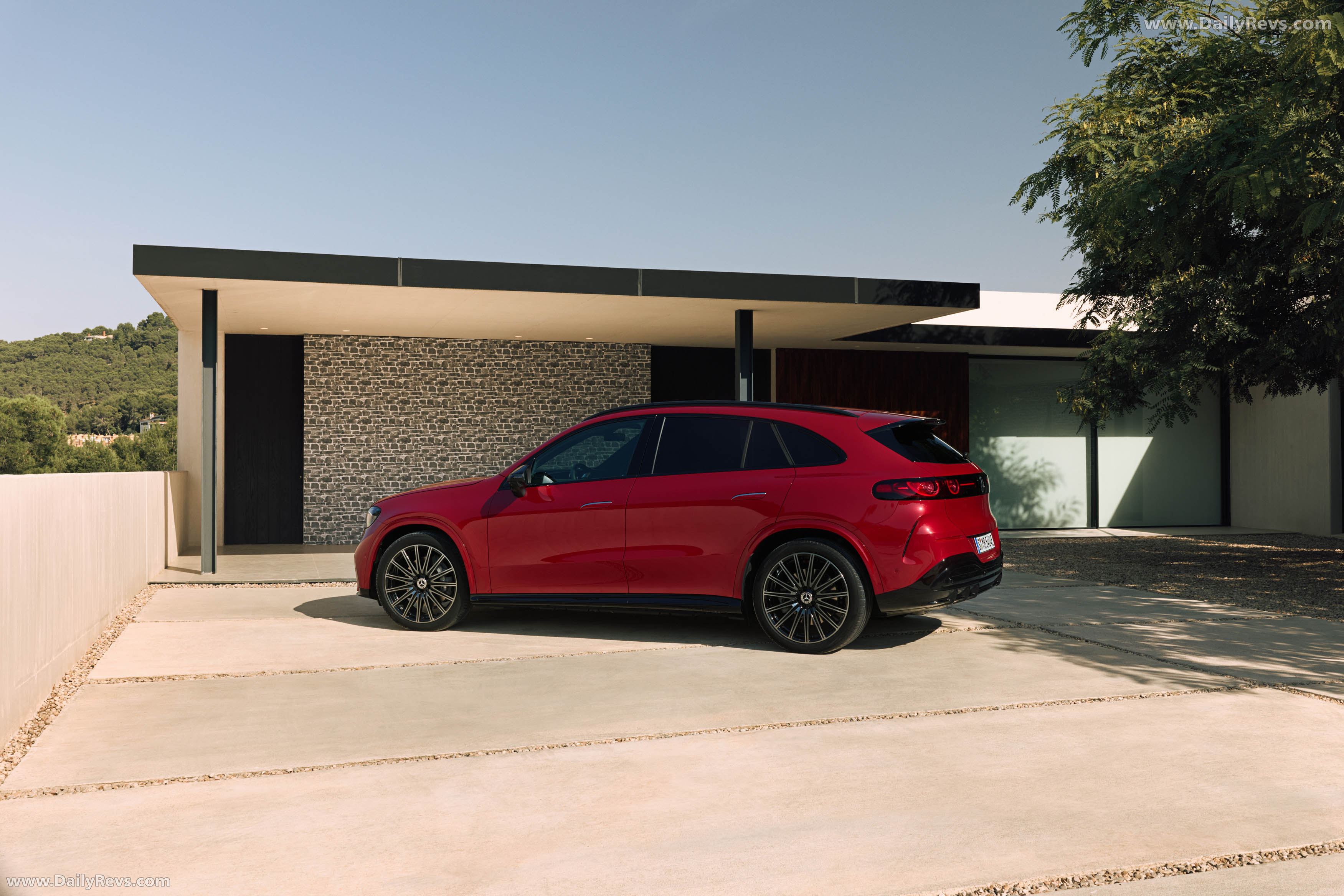 2026 Mercedes-Benz GLC EQ MANUFAKTUR X254 Rear View
