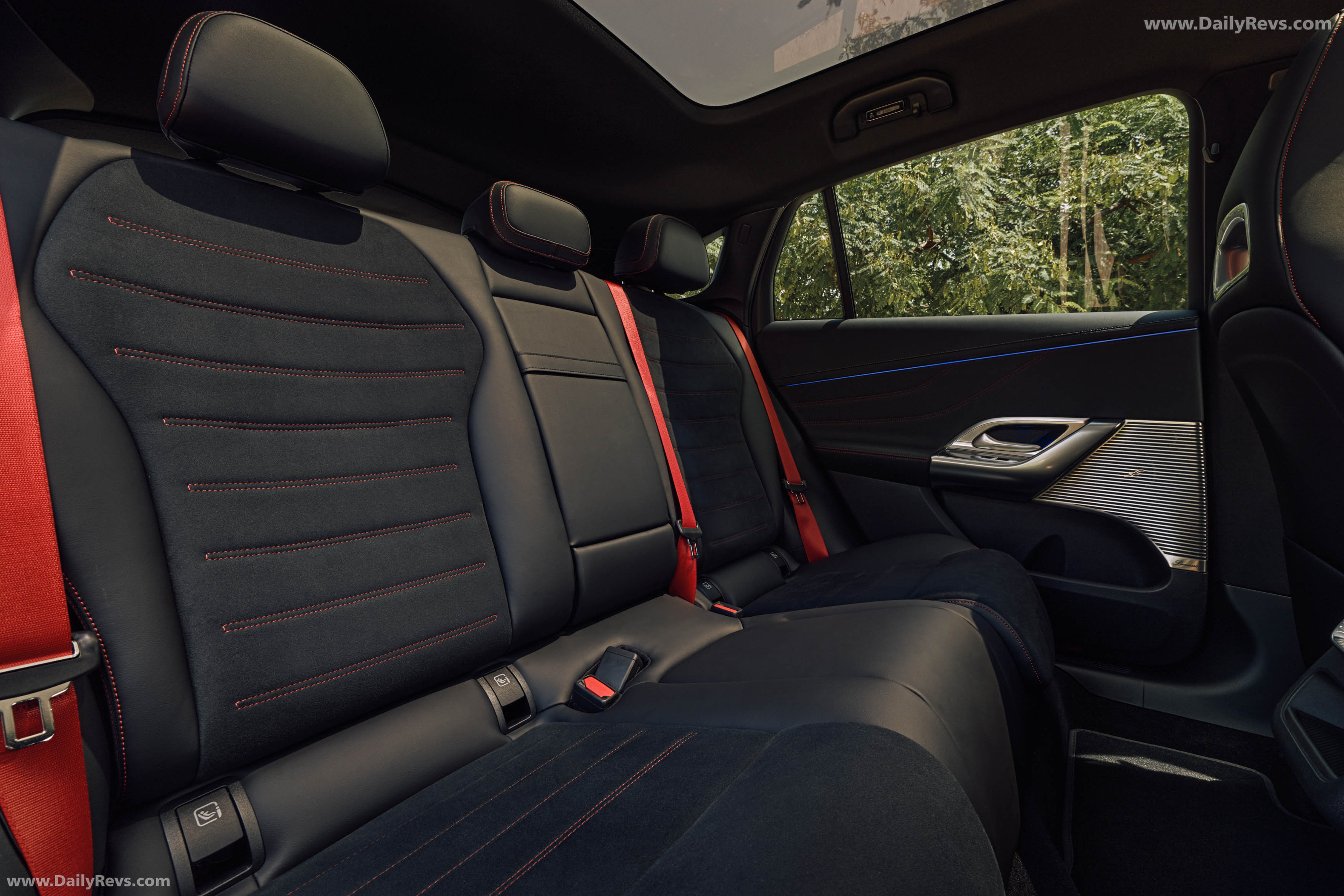 2026 Mercedes-Benz GLC EQ MANUFAKTUR X254 Interior