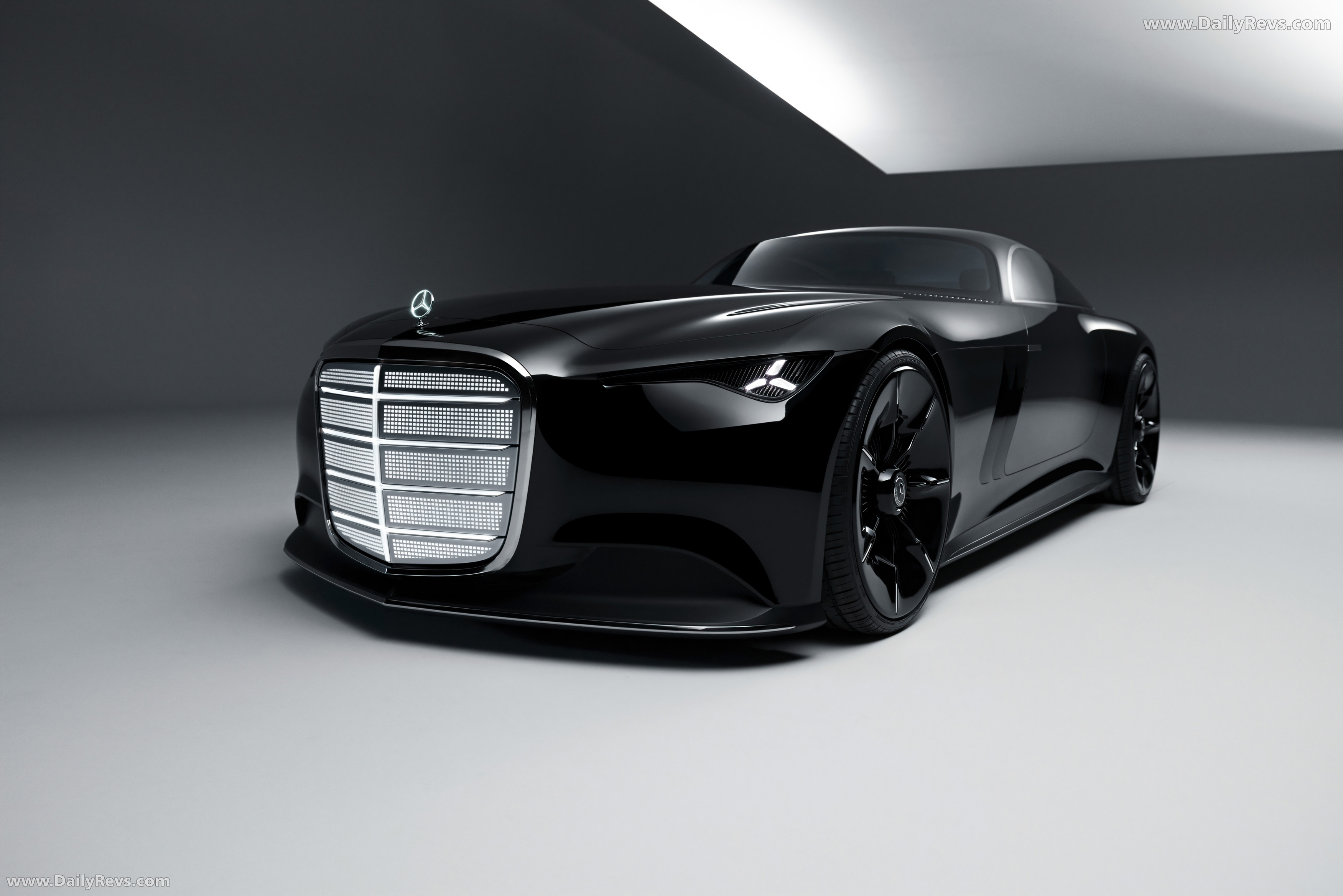 2025 Mercedes-Benz Vision Iconic Concept Front View