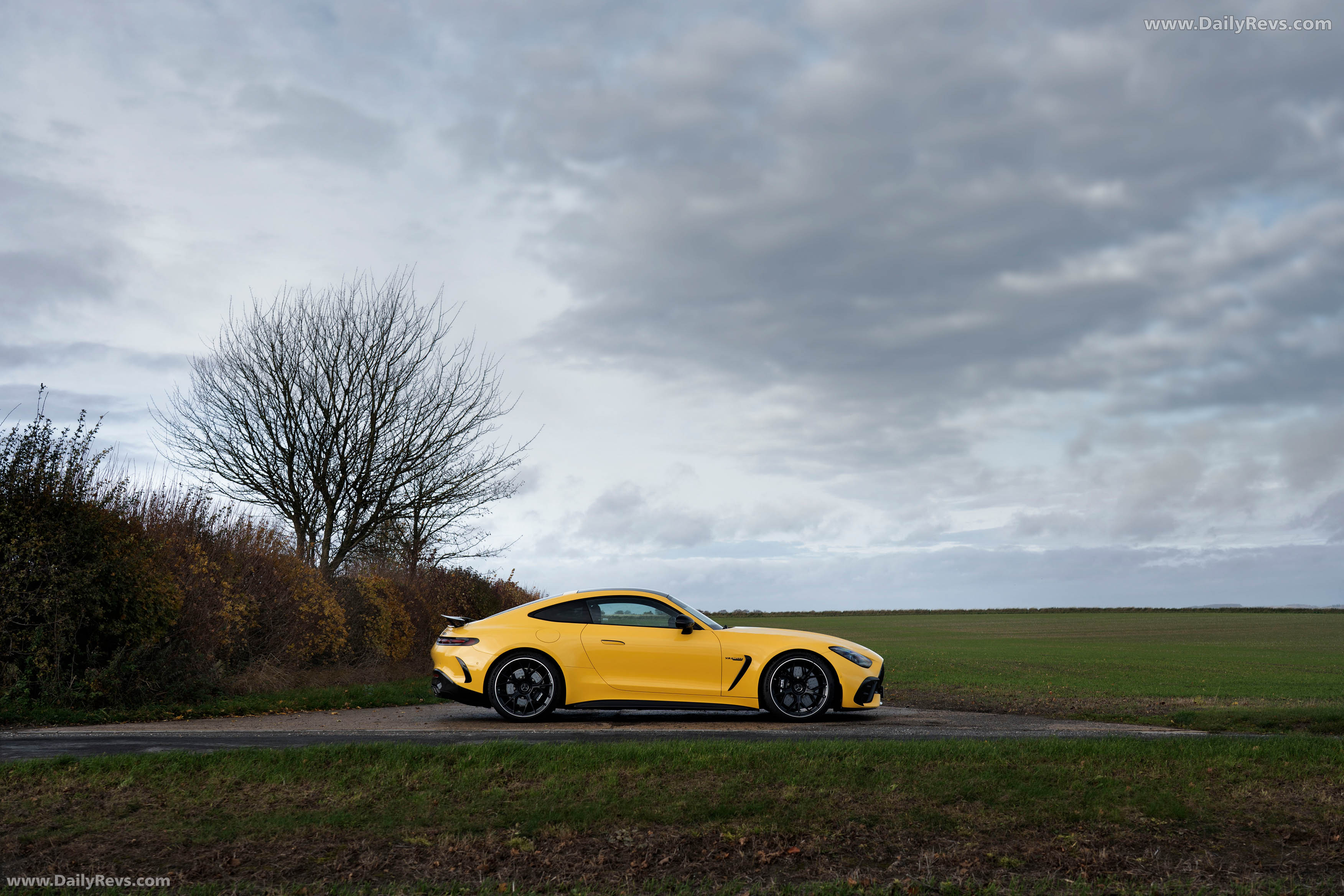 2025 Mercedes-Benz AMG GT 63 PRO C192 UK Version Side View