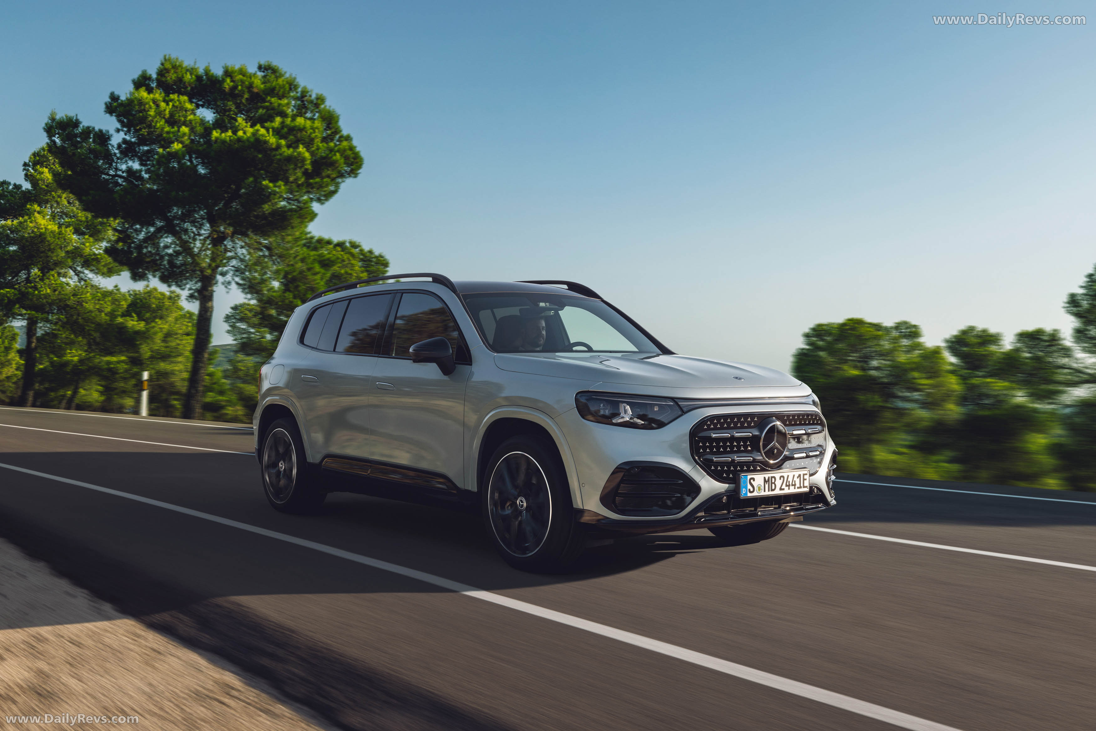 2027 Mercedes-Benz GLB X247 Front View
