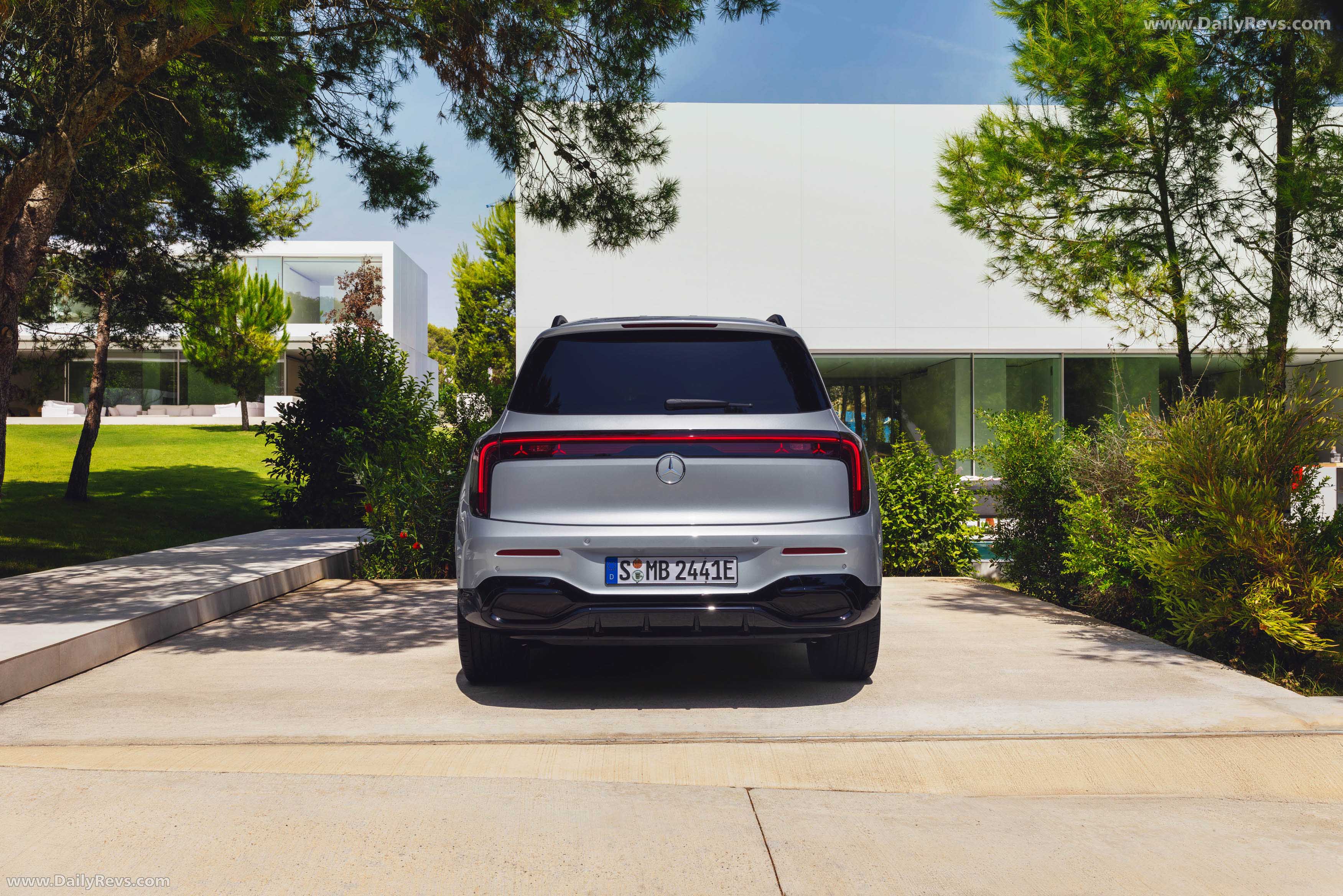 2027 Mercedes-Benz GLB X247 Rear View