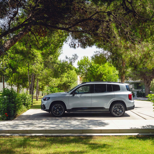 2027 Mercedes-Benz GLB X247 Side View