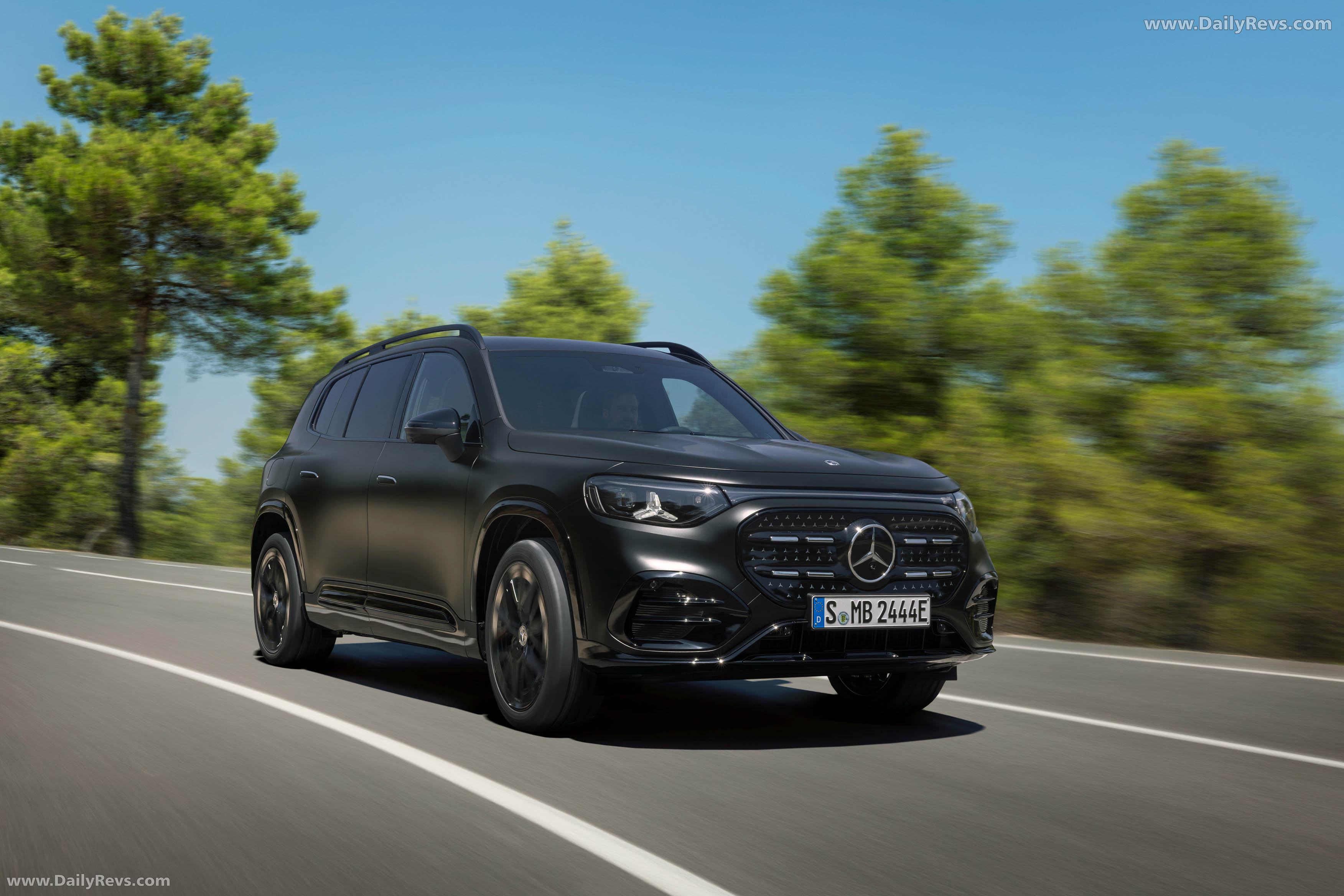 2027 Mercedes-Benz GLB Manufaktur X247 Front View