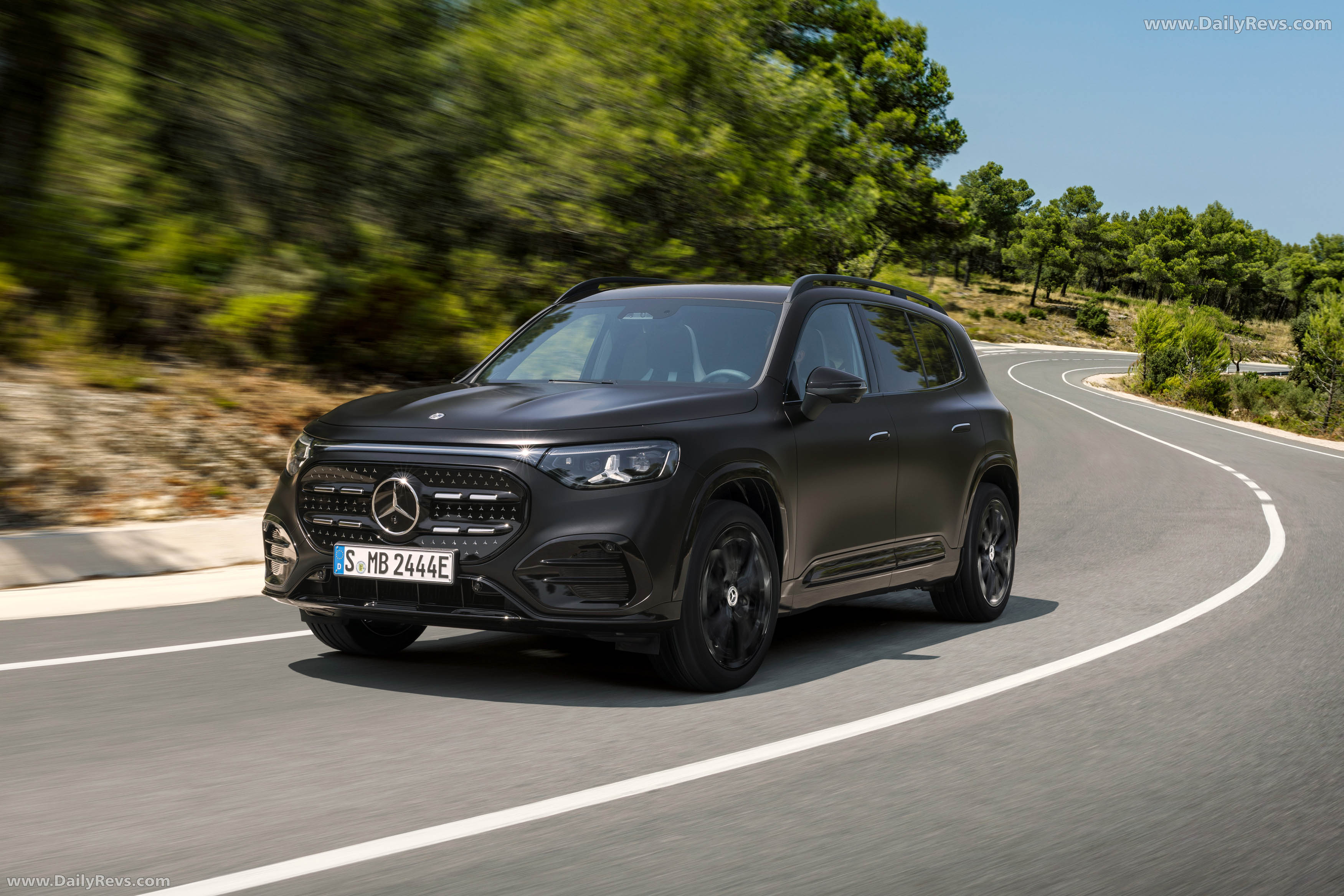 2027 Mercedes-Benz GLB Manufaktur X247 Front View