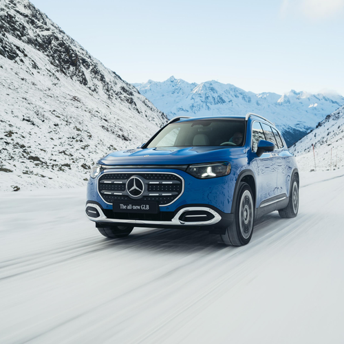 2027 Mercedes-Benz GLB 250 Plus EQ X247 Front View
