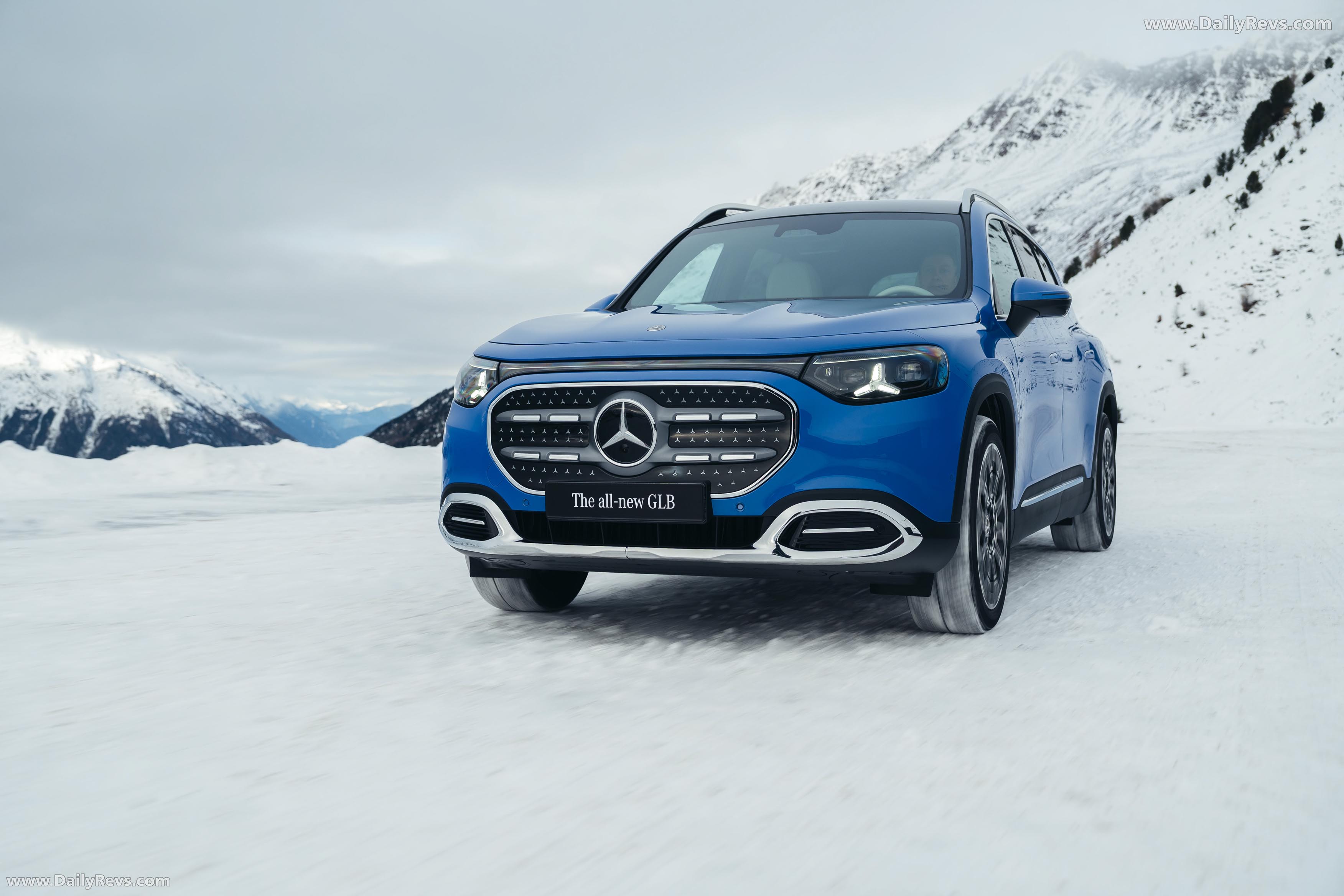 2027 Mercedes-Benz GLB 250 Plus EQ X247 Front View