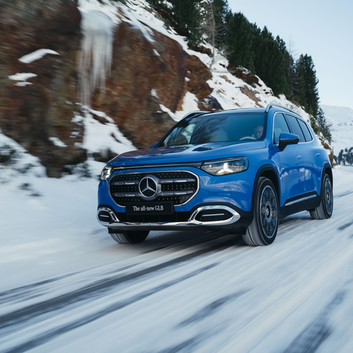 2027 Mercedes-Benz GLB 250 Plus EQ X247 Front View
