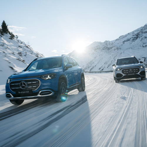 2027 Mercedes-Benz GLB 250 Plus EQ X247 Front View