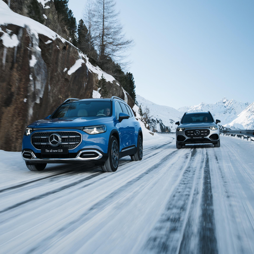 2027 Mercedes-Benz GLB 250 Plus EQ X247 Front View