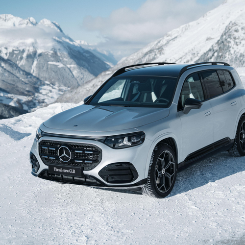 2027 Mercedes-Benz GLB 350 4MATIC EQ X247 Front View