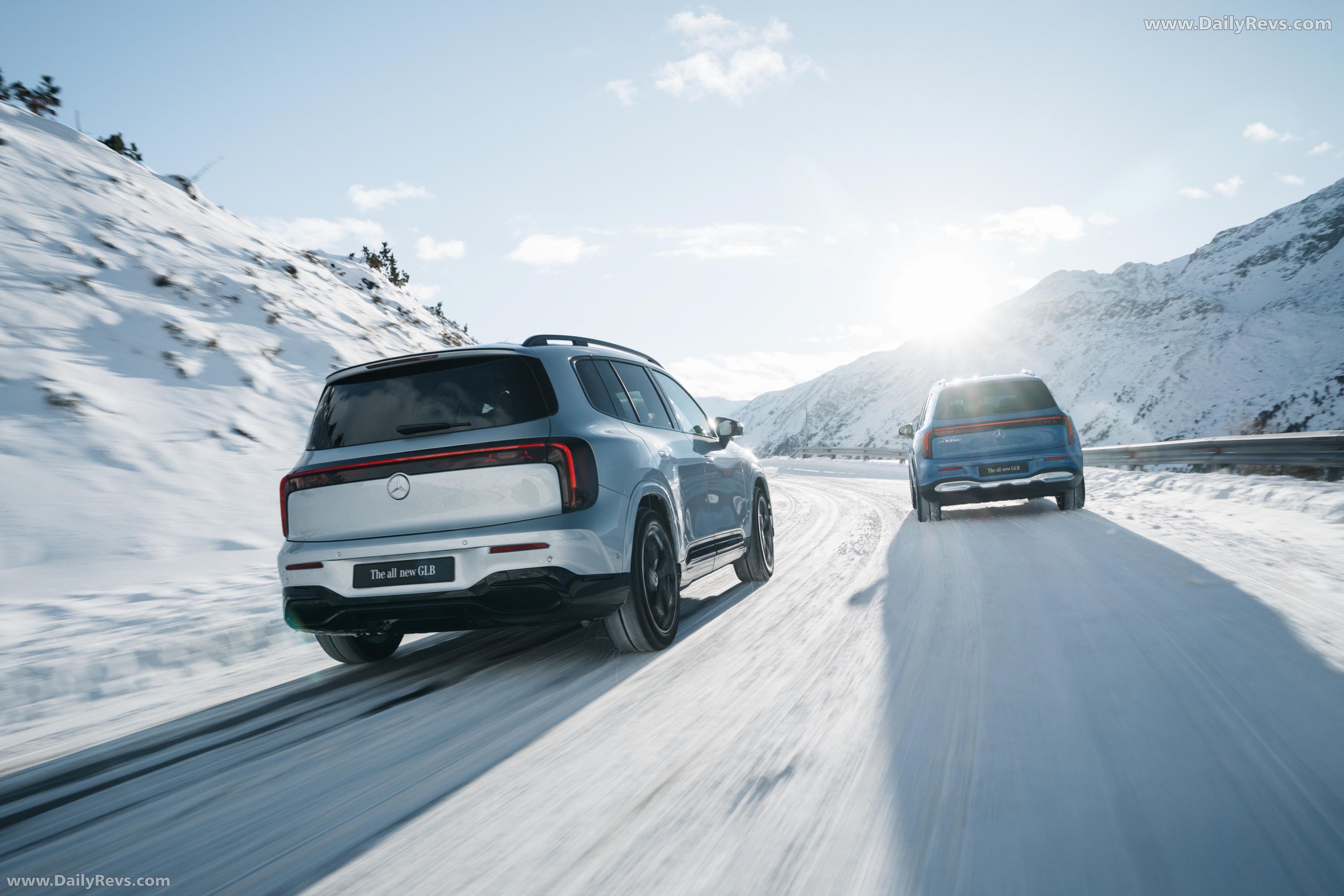 2027 Mercedes-Benz GLB 350 4MATIC EQ X247 Rear View