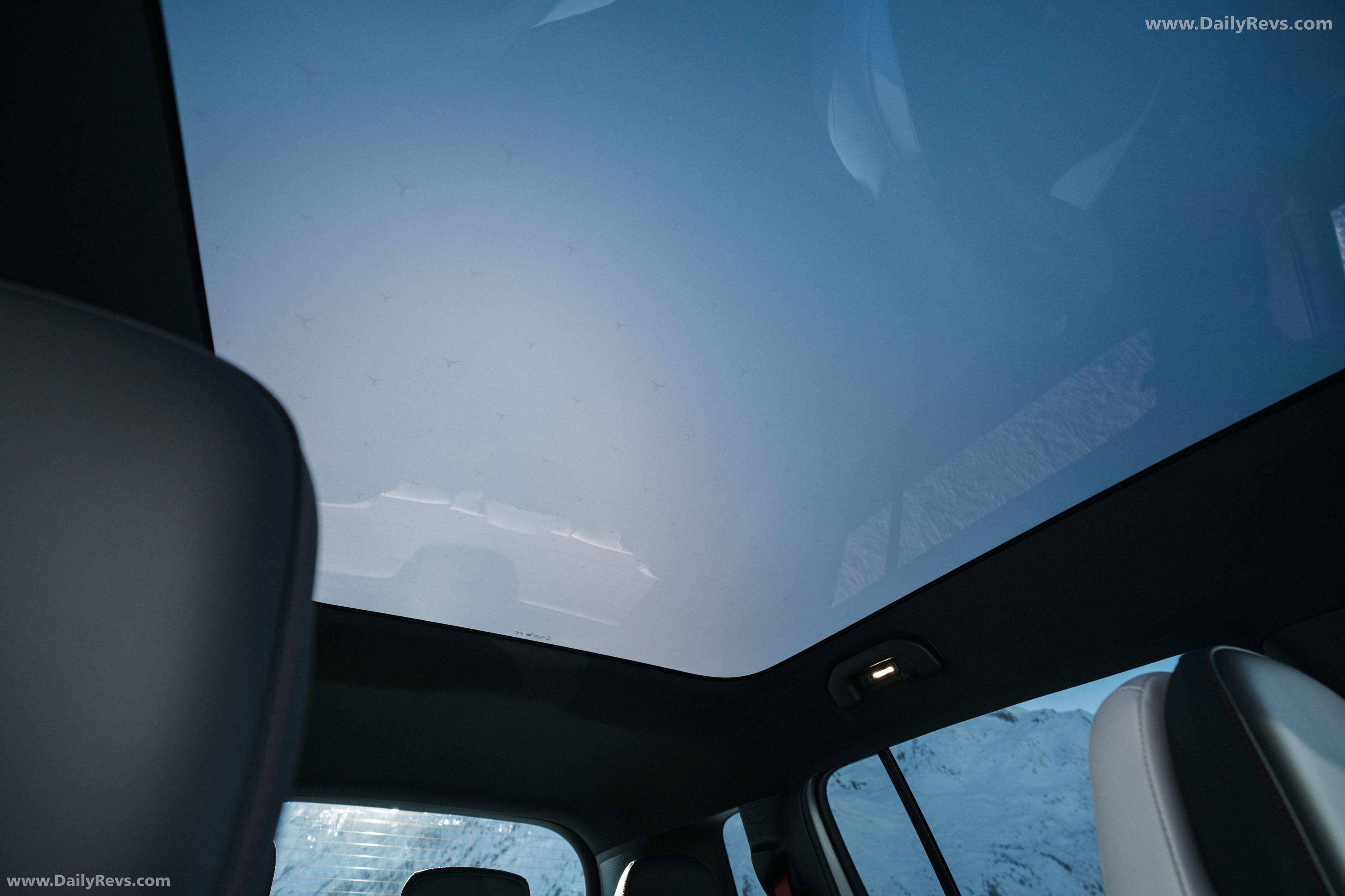 2027 Mercedes-Benz GLB 350 4MATIC EQ X247 Interior