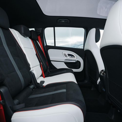 2027 Mercedes-Benz GLB 350 4MATIC EQ X247 Interior