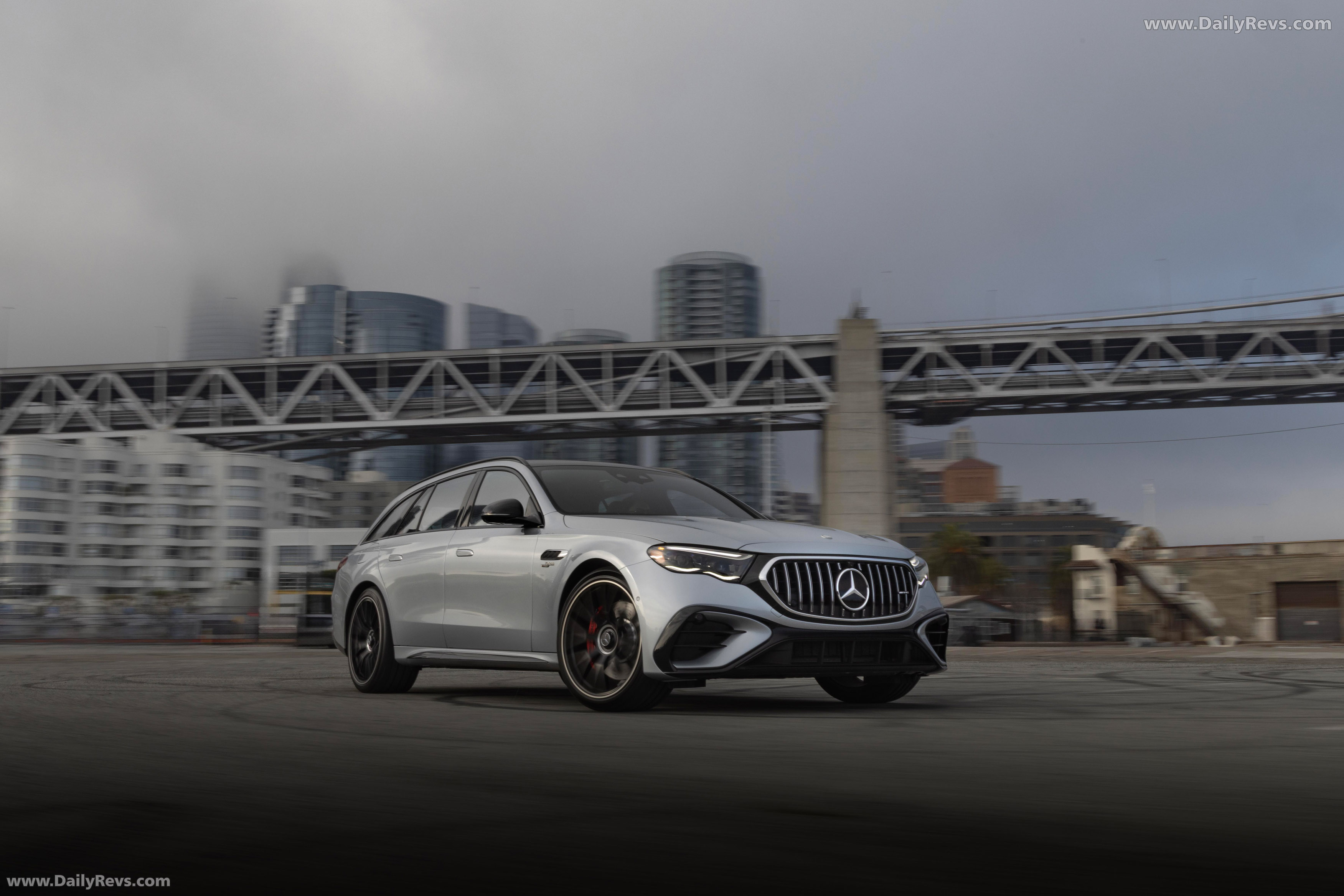 2025 Mercedes-Benz E53 AMG Hybrid Estate W213 US Version Front View