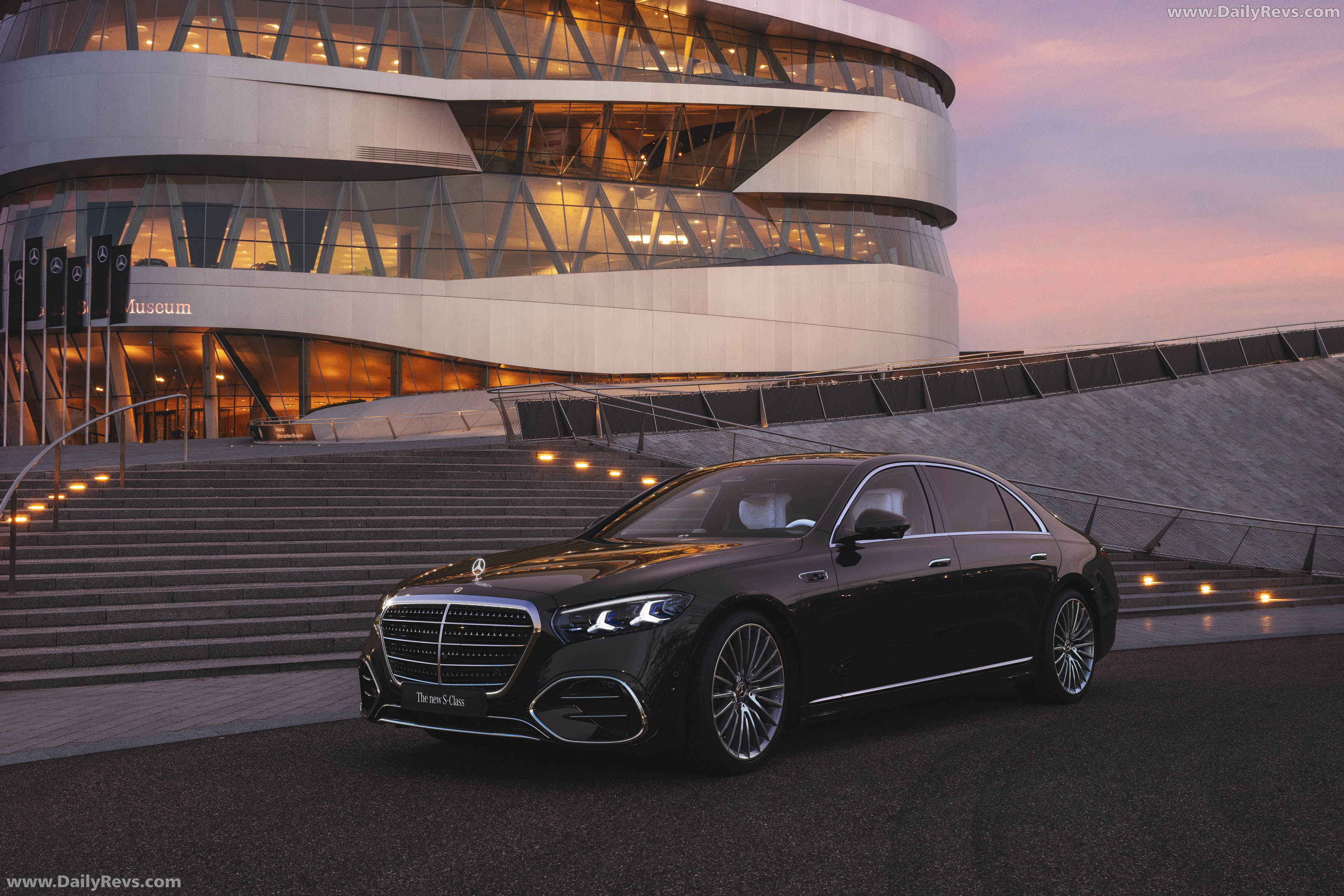 2027 Mercedes-Benz S-Class Manufaktur W223 Front View
