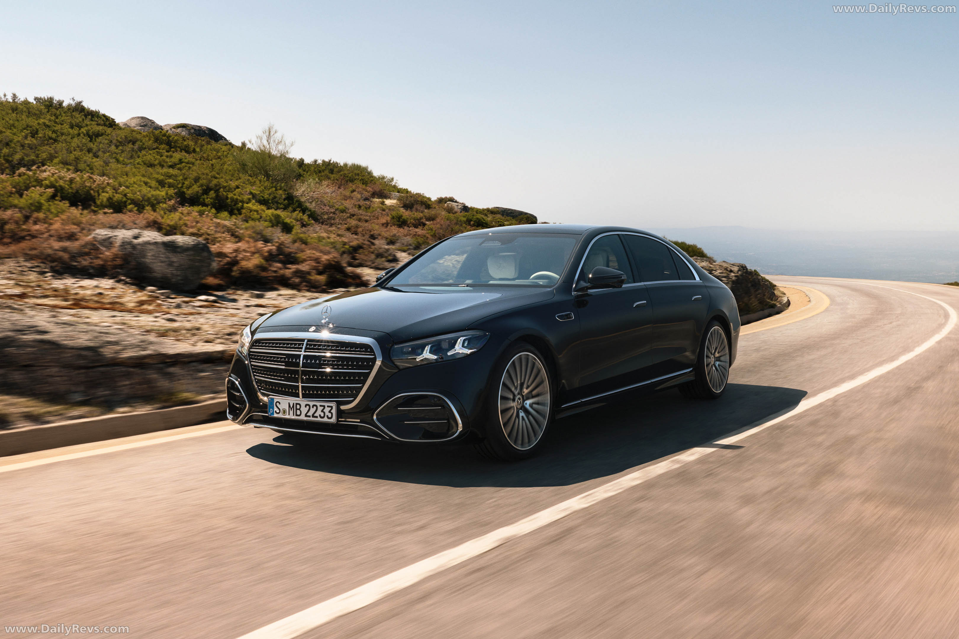 2027 Mercedes-Benz S-Class Manufaktur W223 Front View