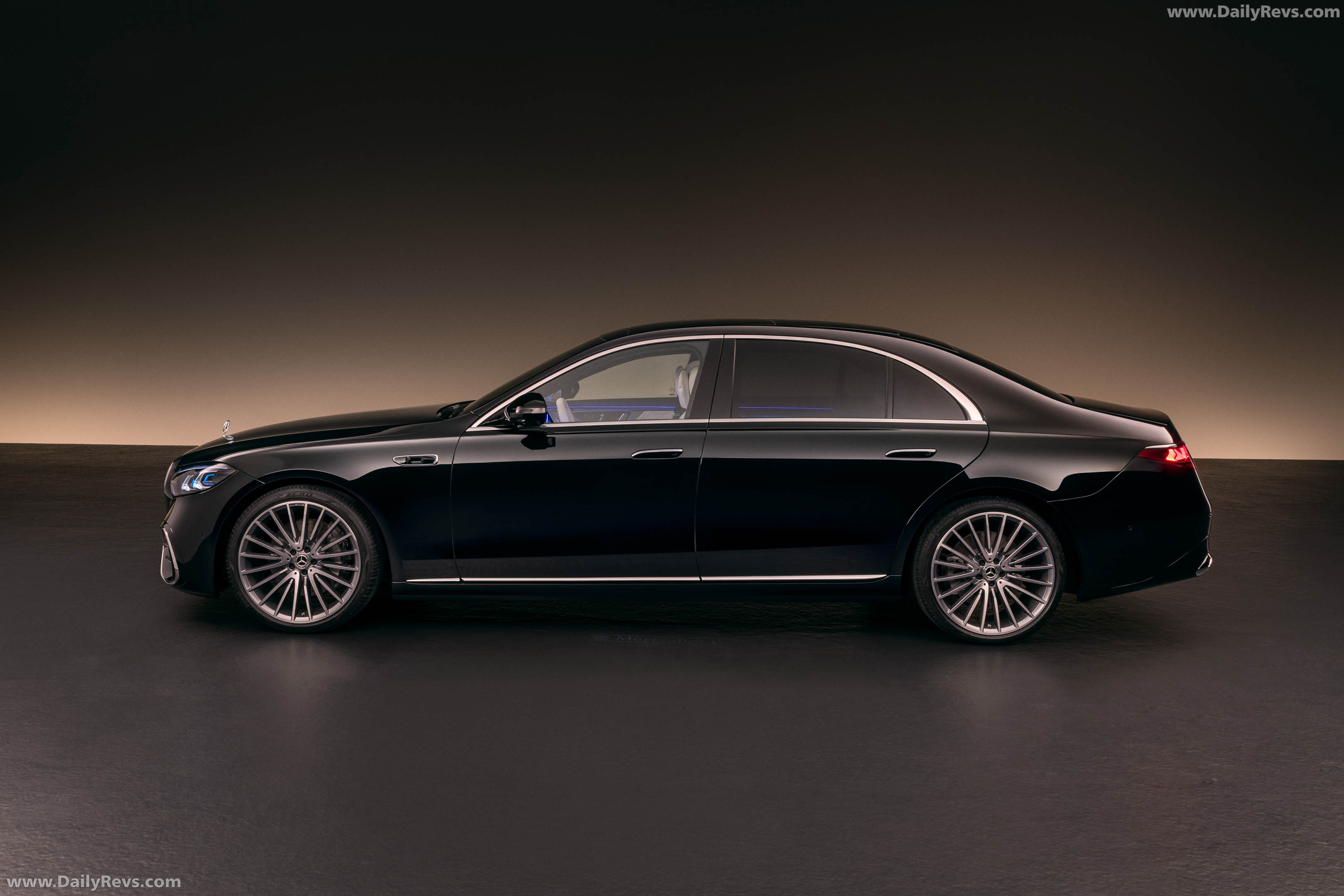 2027 Mercedes-Benz S-Class Manufaktur W223 Side View