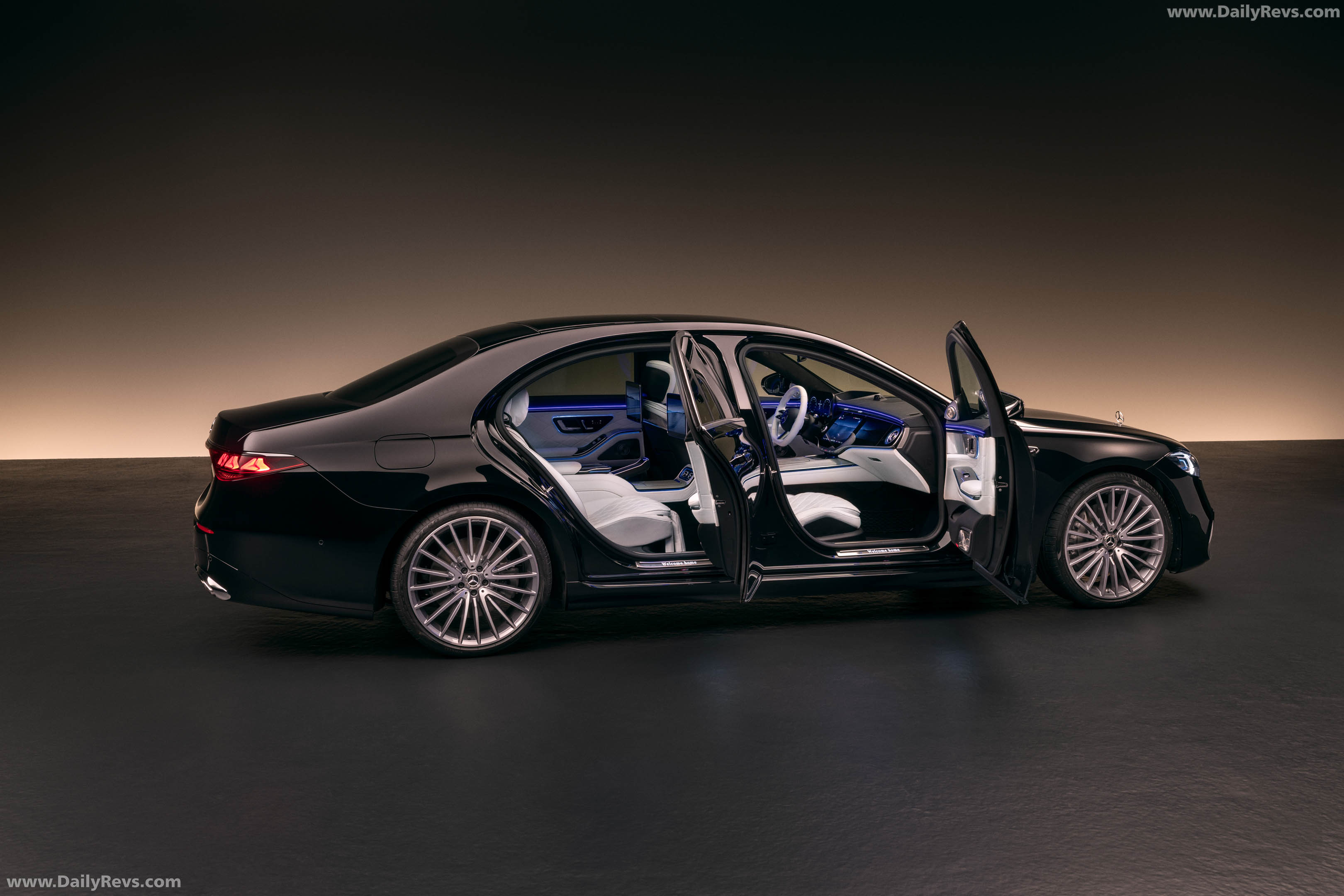 2027 Mercedes-Benz S-Class Manufaktur W223 Side View