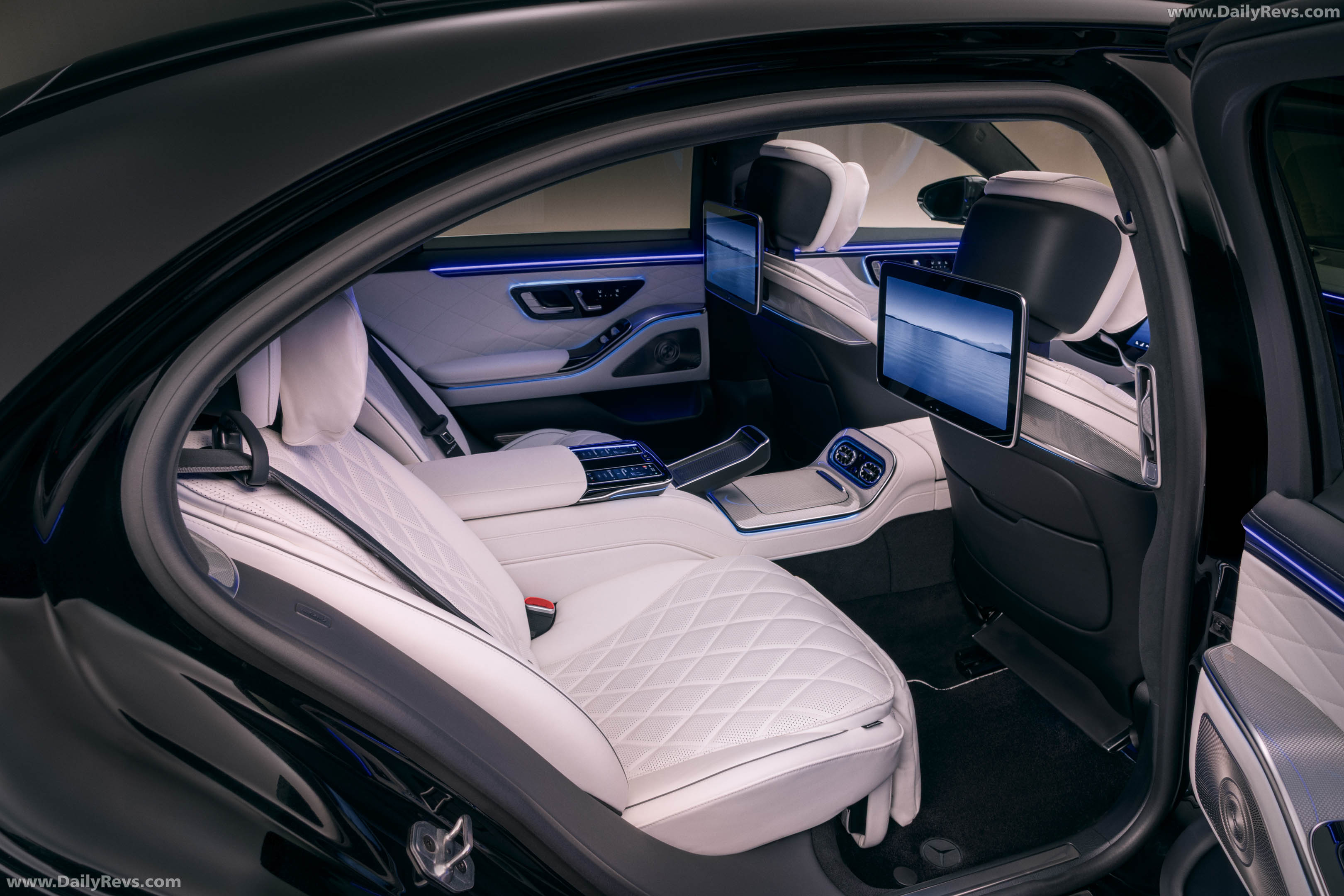 2027 Mercedes-Benz S-Class Manufaktur W223 Interior