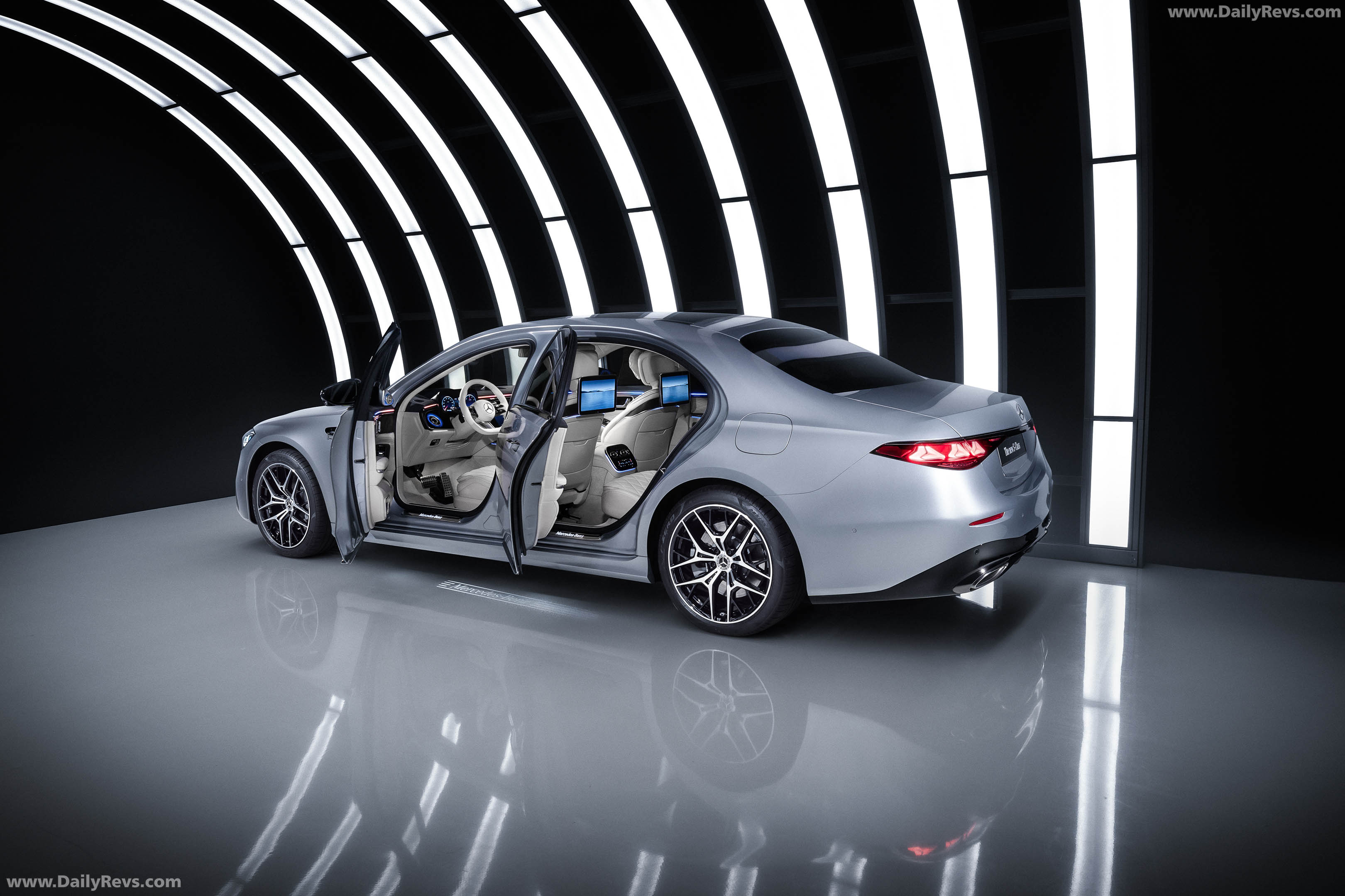 2027 Mercedes-Benz S-Class W223 Rear View